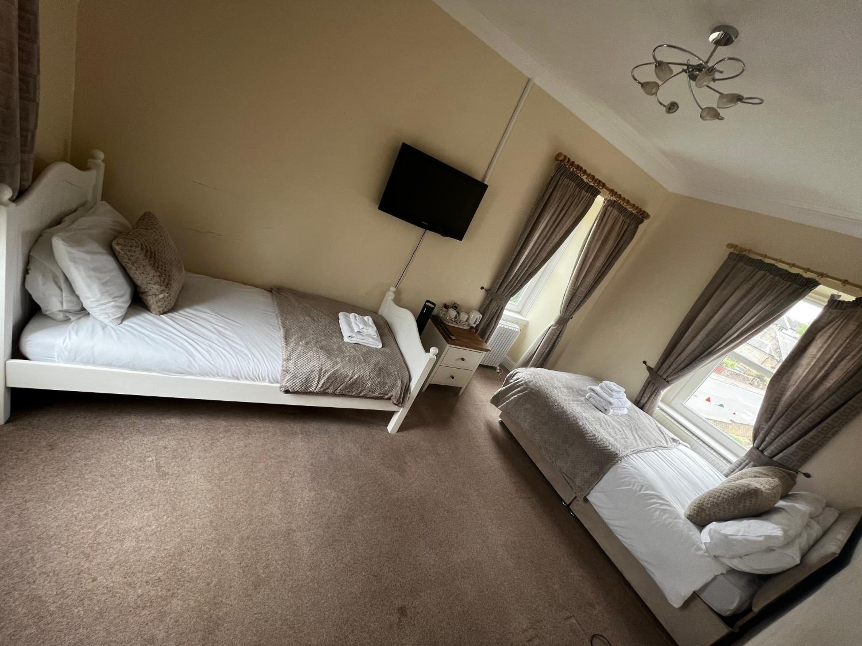 Superior Twin Room photo 2
