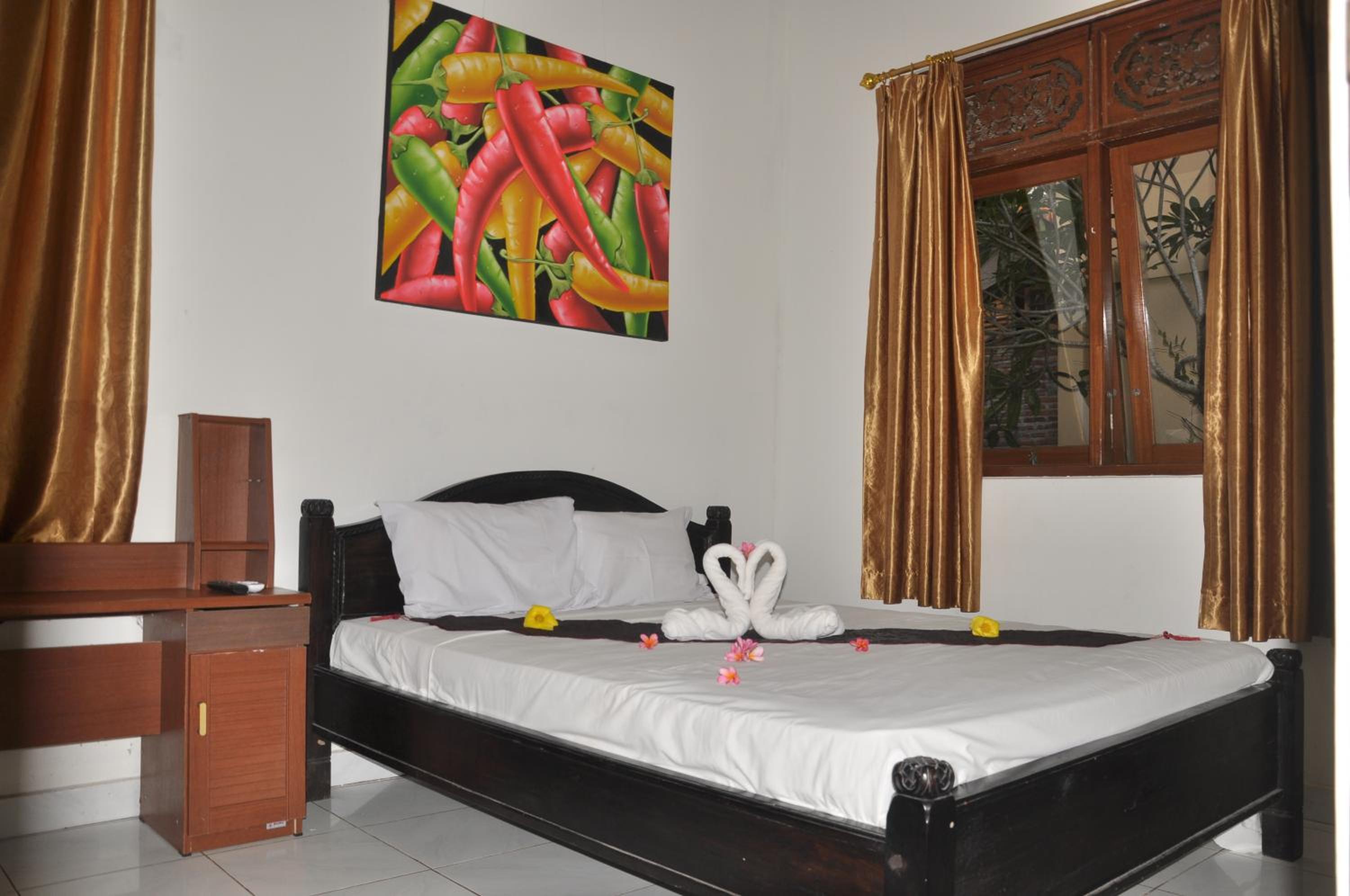 Economy Double Room with Shared Bathroom