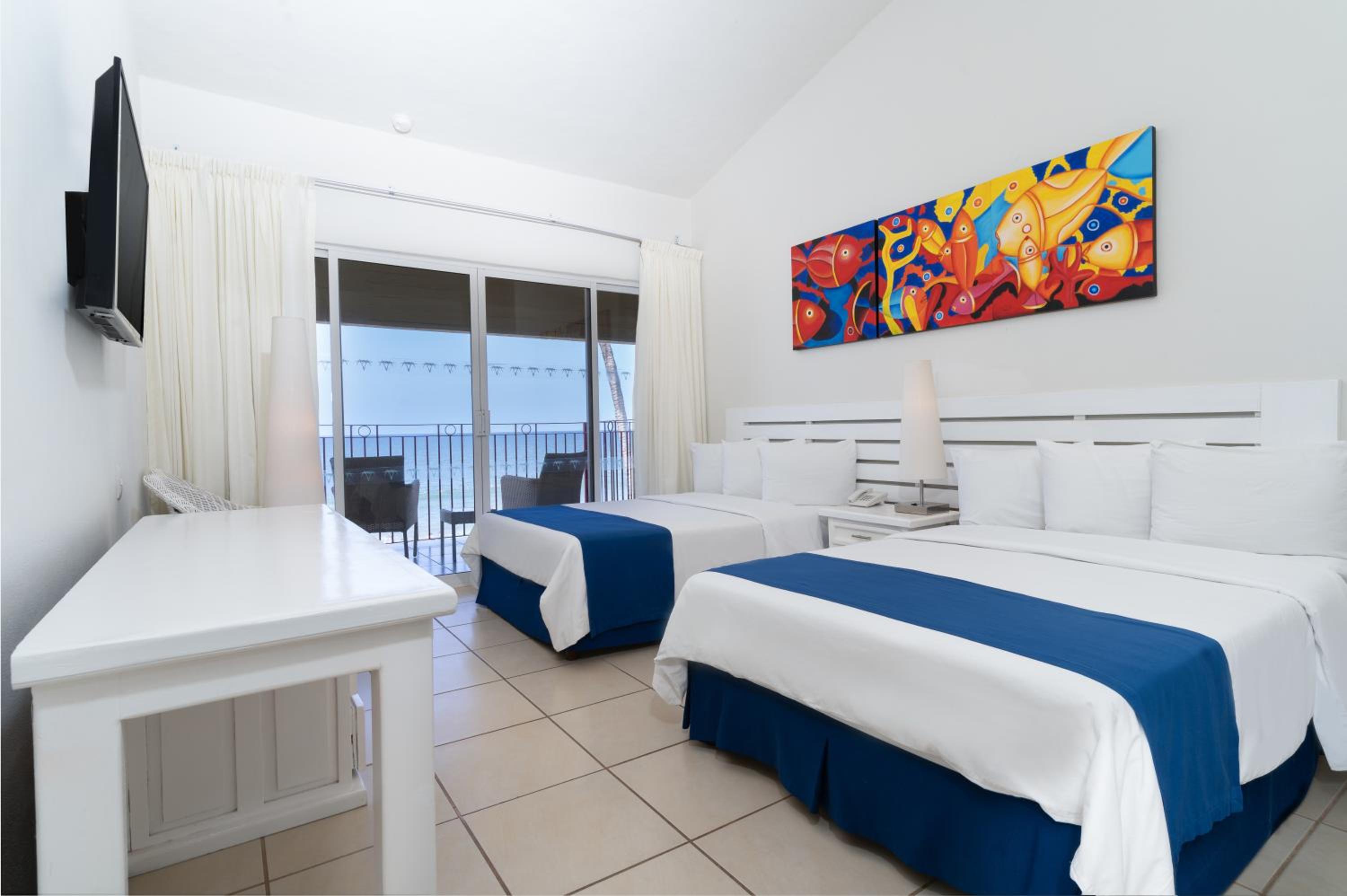 King Room with Ocean Front View - Photo 4