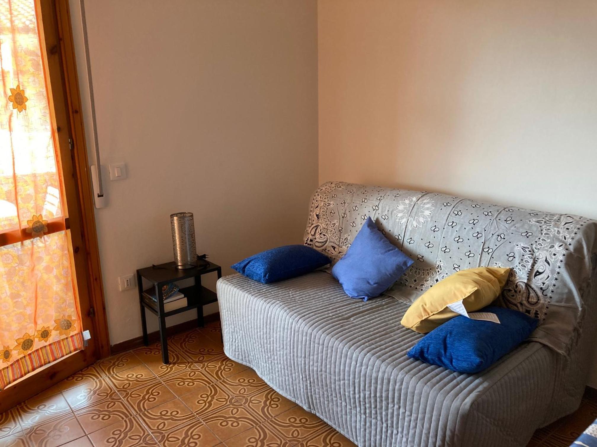 Apartment with Balcony photo 2
