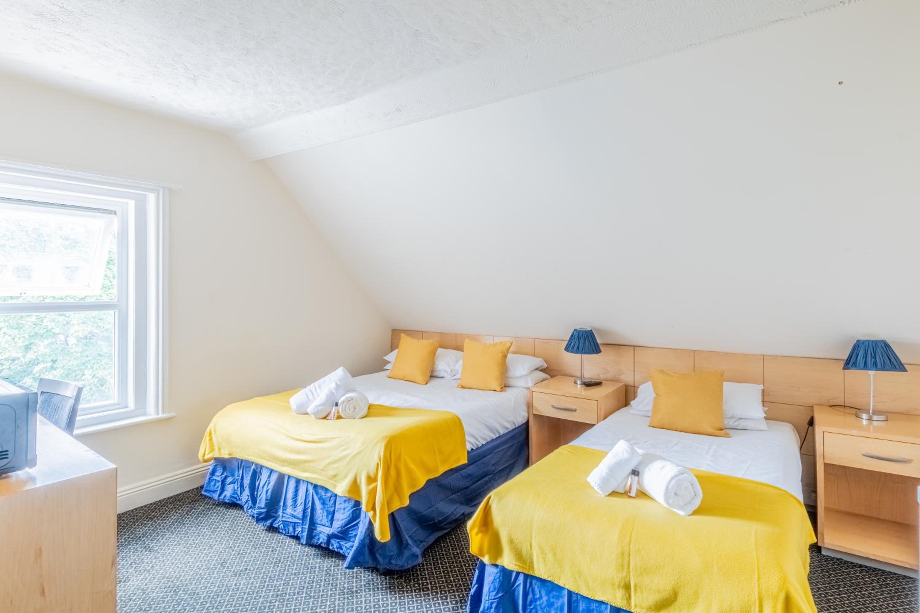 Standard Triple Room - Photo 4