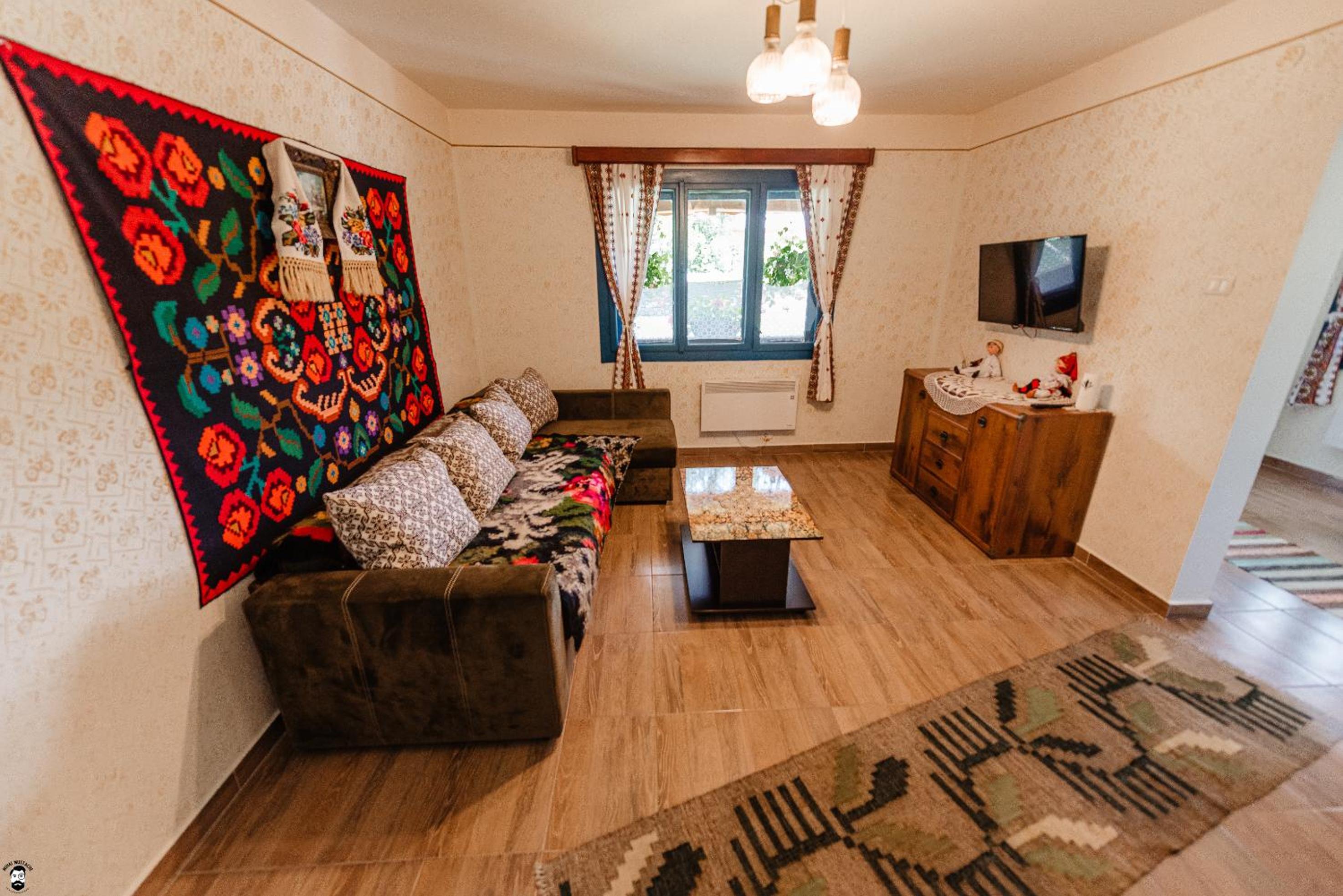 Two-Bedroom House - Photo 37