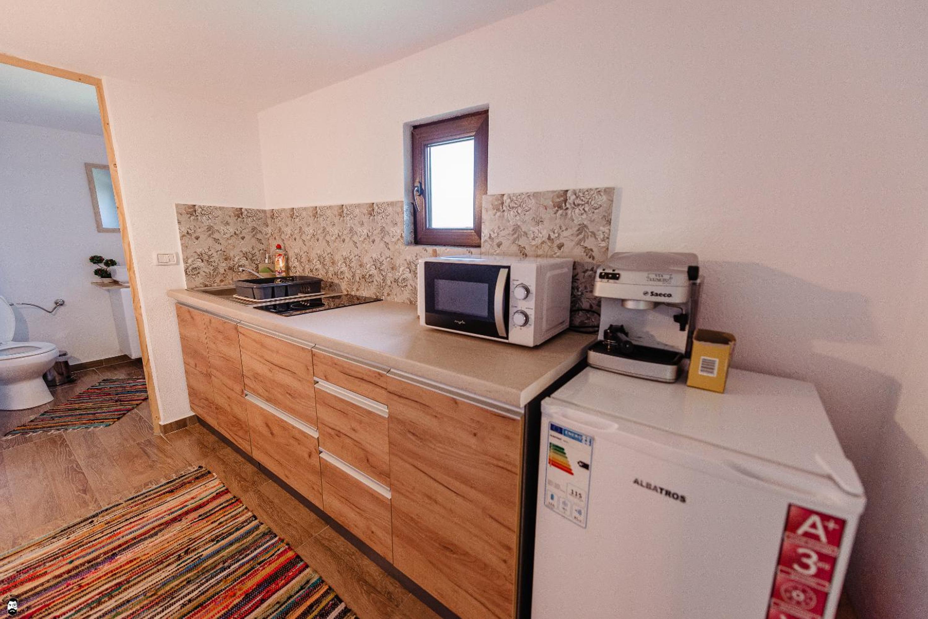 Two-Bedroom House - Photo 3