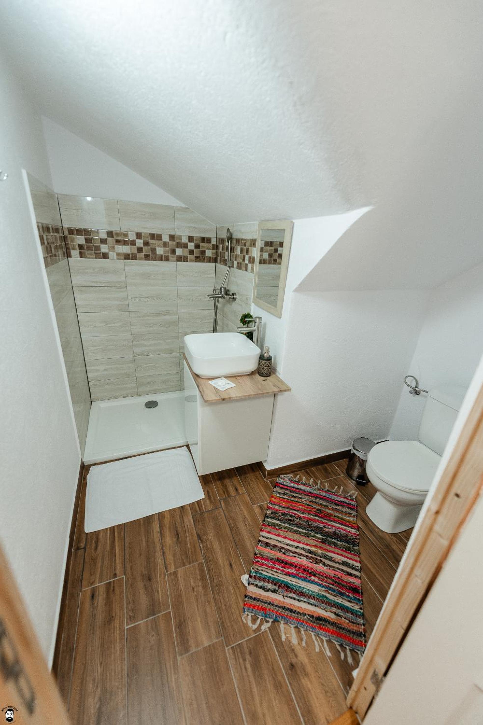Two-Bedroom House - Photo 7