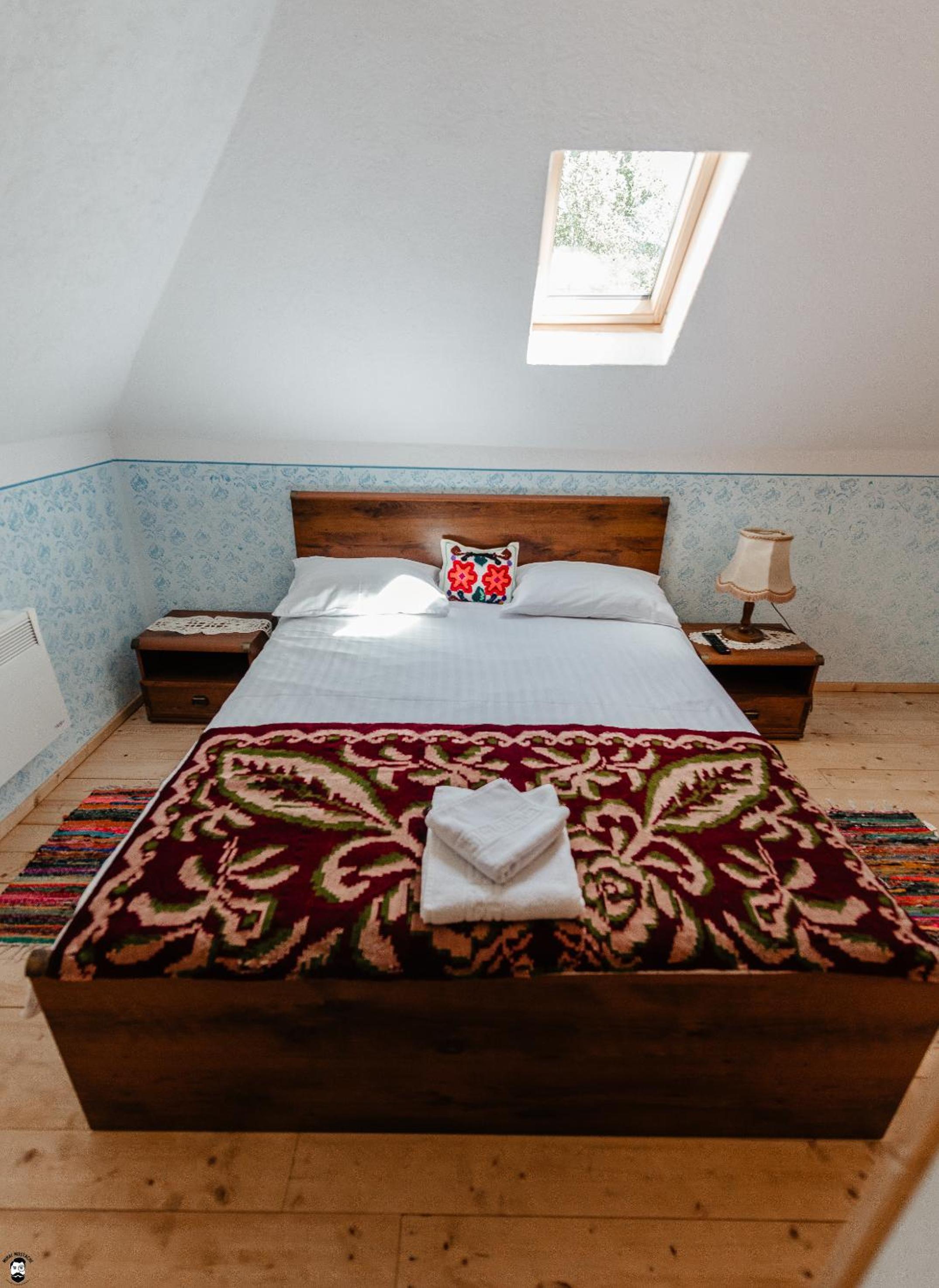Two-Bedroom House - Photo 8