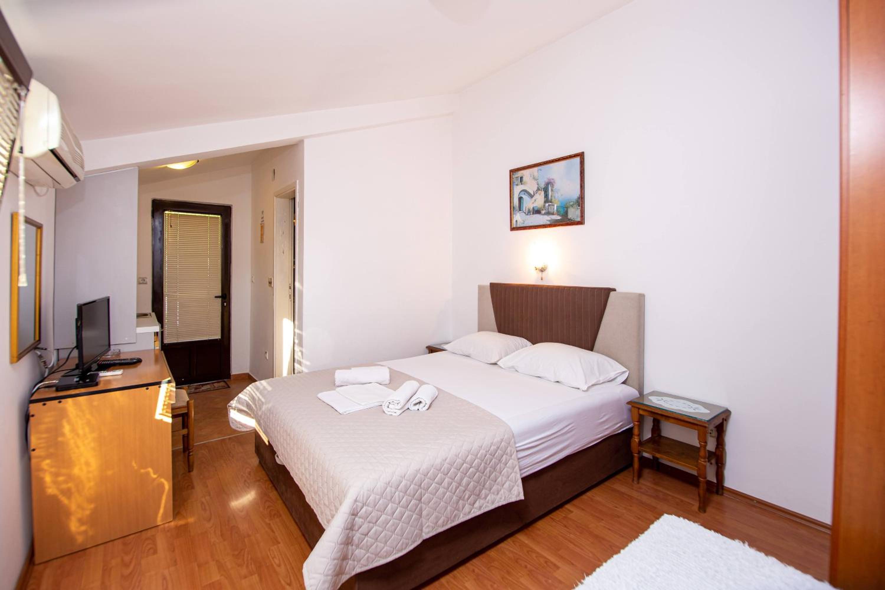 Double Room With Balcony (3 Adults)