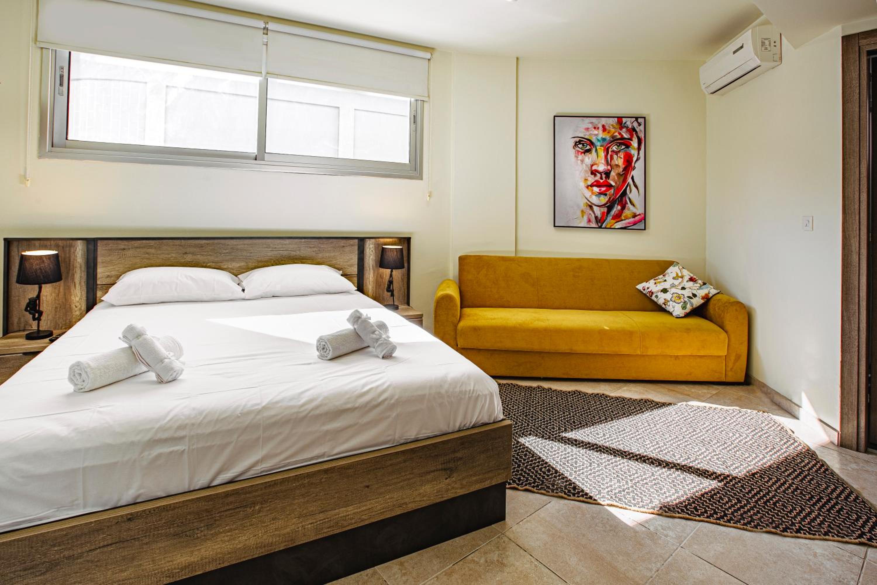 King Studio with Sofa Bed photo 2