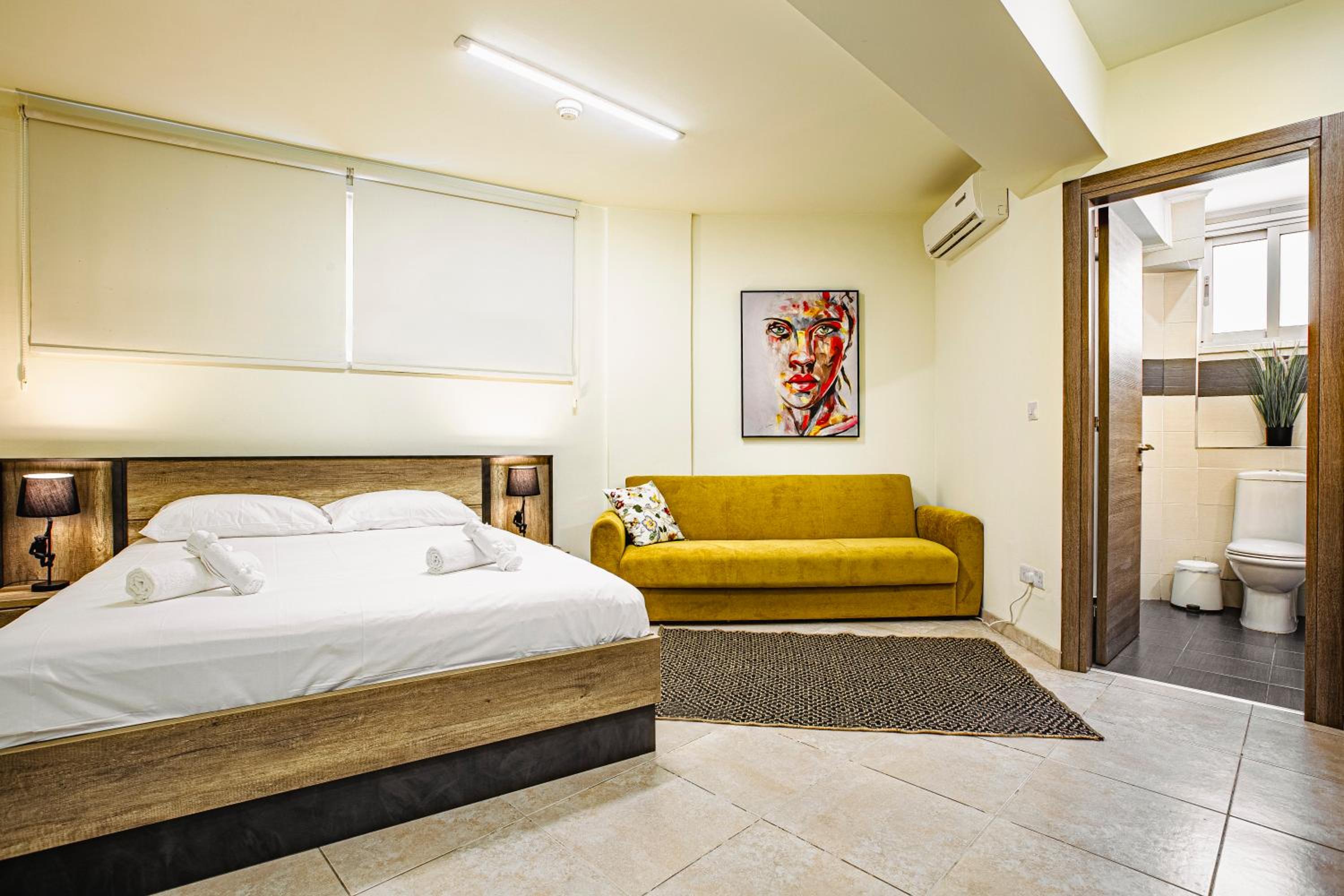 King Studio with Sofa Bed photo 1
