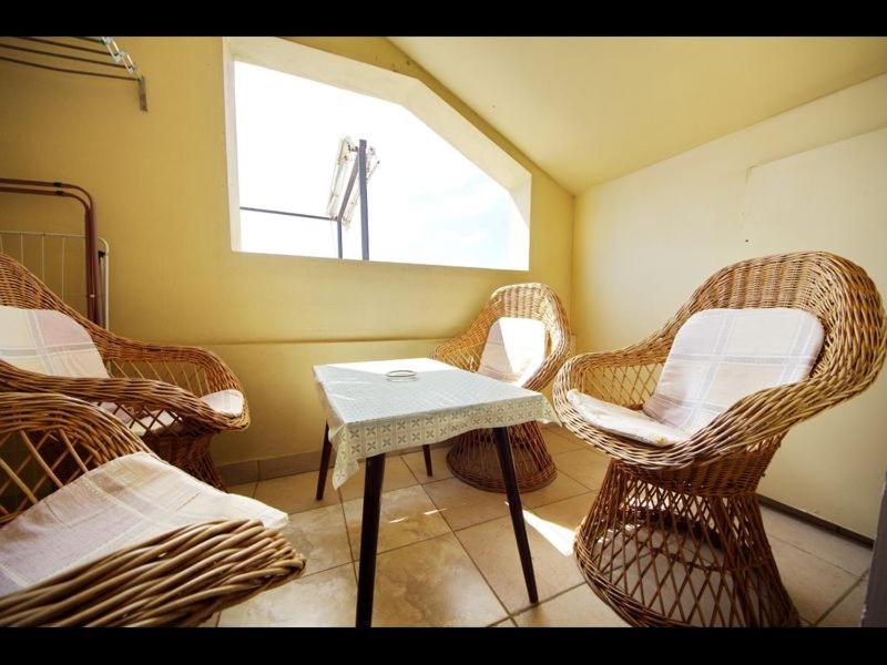 Apartment with Balcony photo 3
