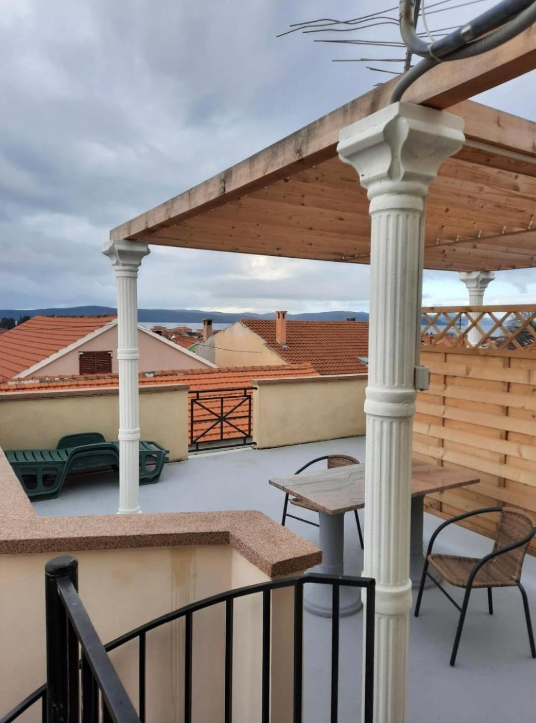 Apartment with Balcony photo 2