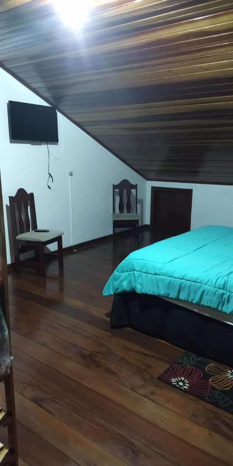 One-Bedroom Apartment - Photo 3