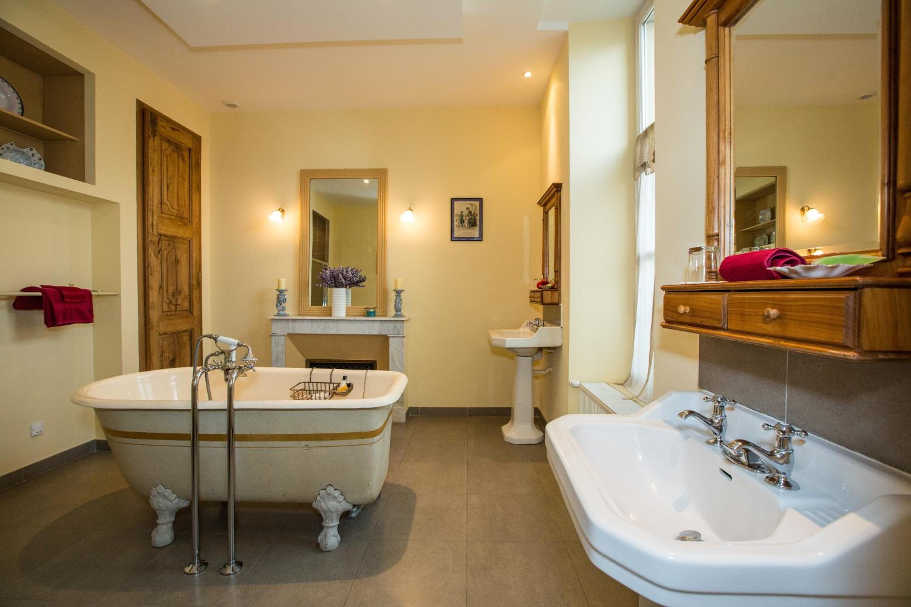 Superior Double Room - Photo 2