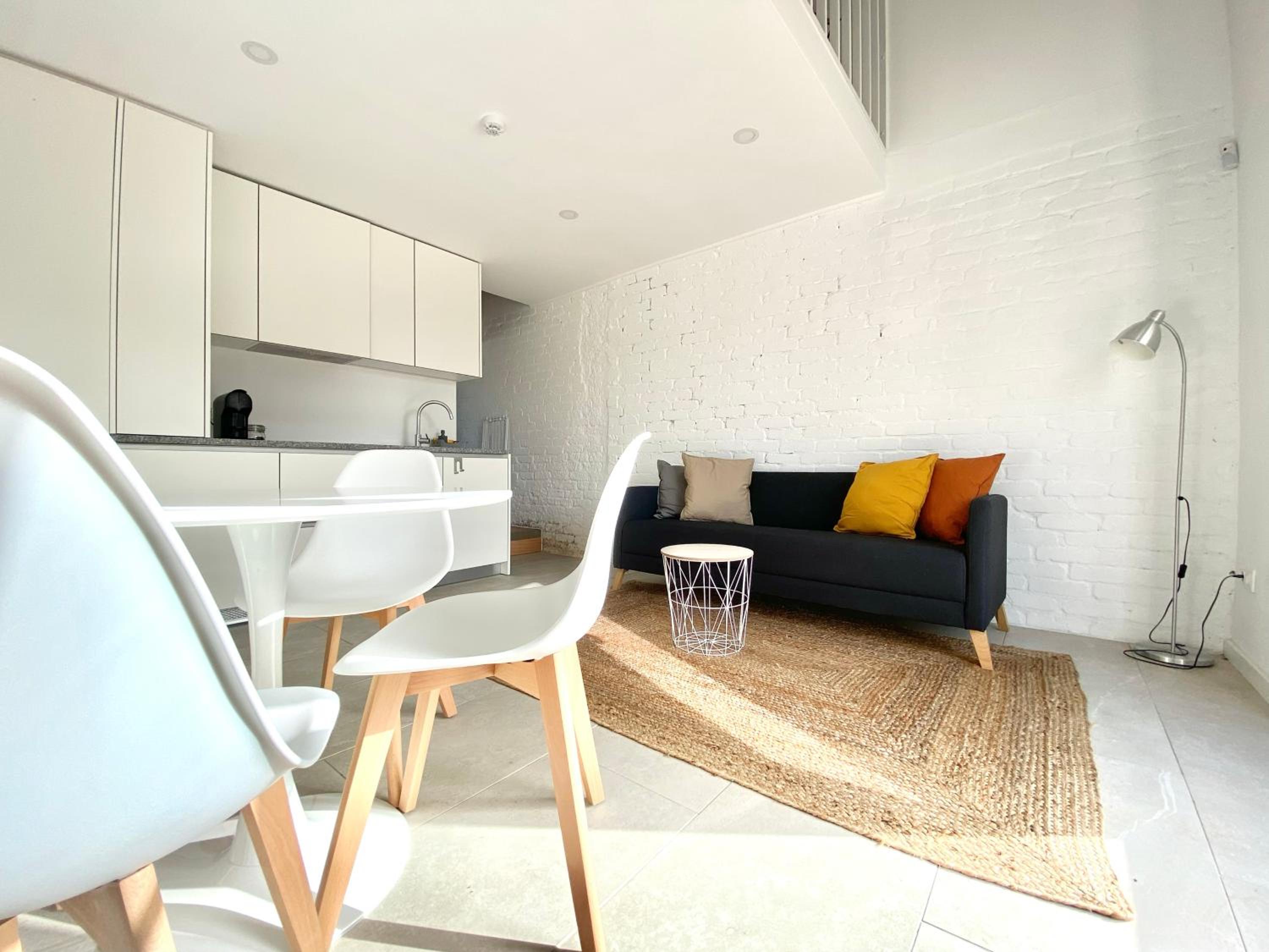 Two-Bedroom Apartment - Photo 31