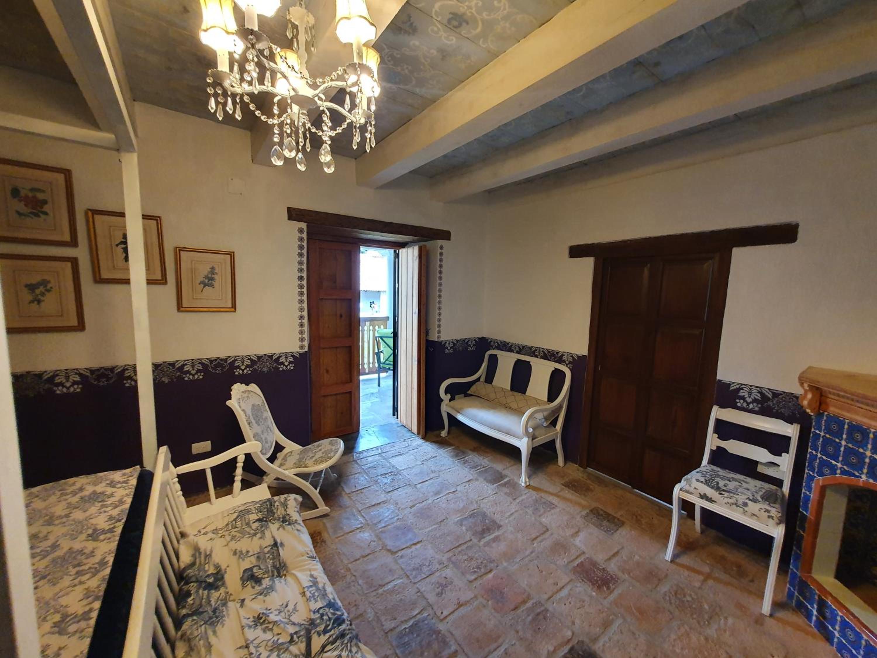Deluxe Double Room with Balcony - Photo 2
