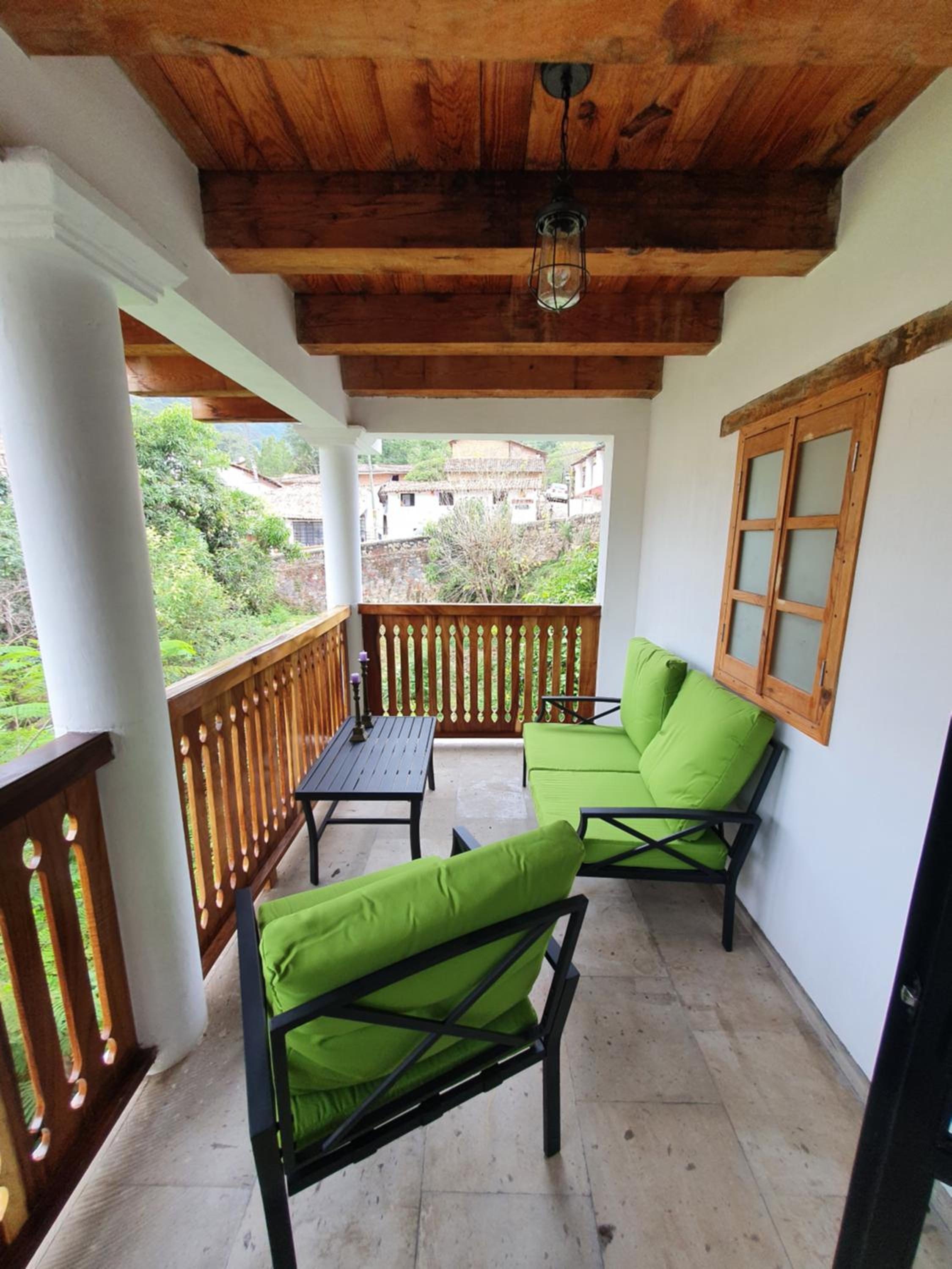 Deluxe Double Room with Balcony - Photo 5