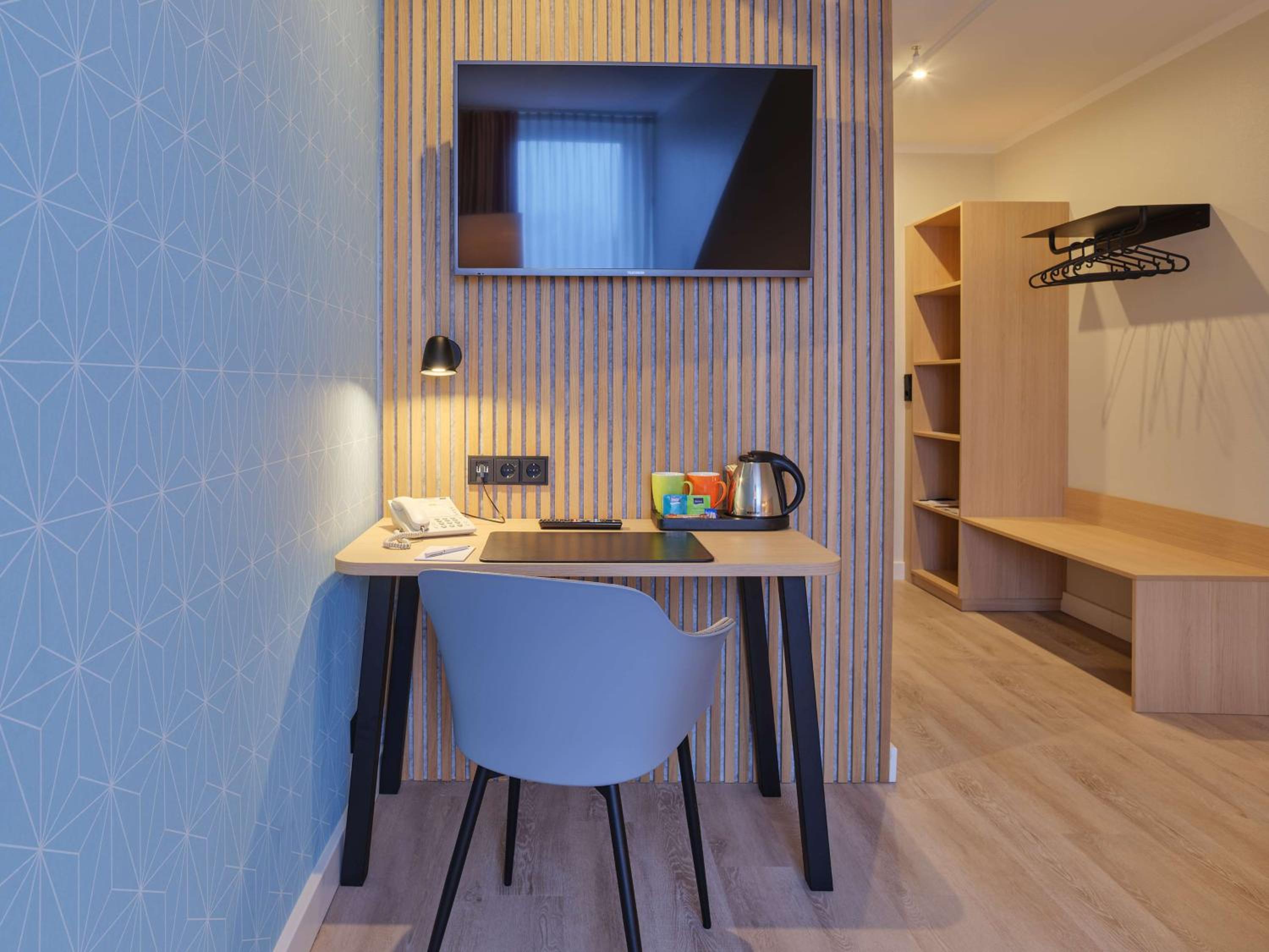 Basic Single Room with Garden View