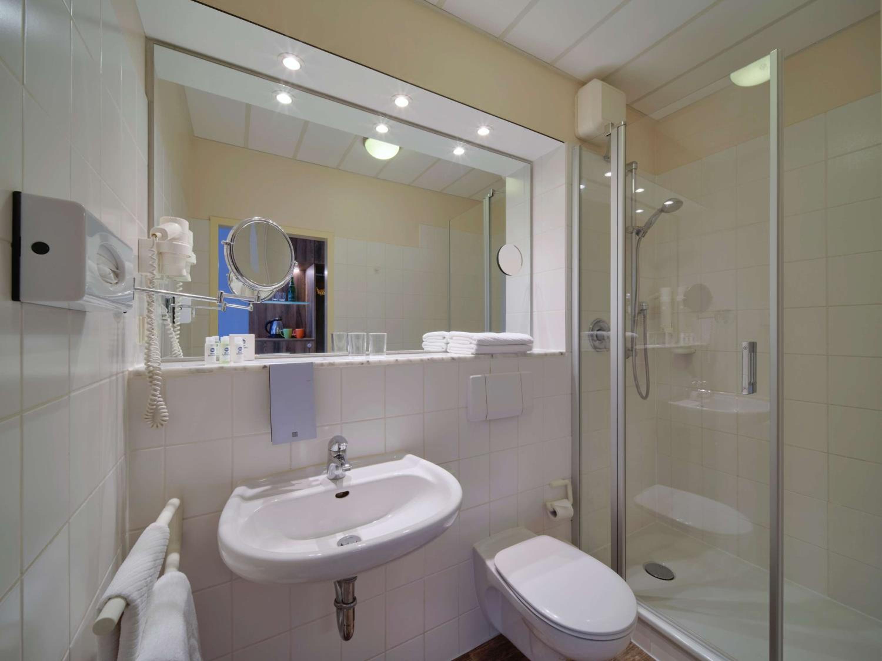City Double Room - Photo 6