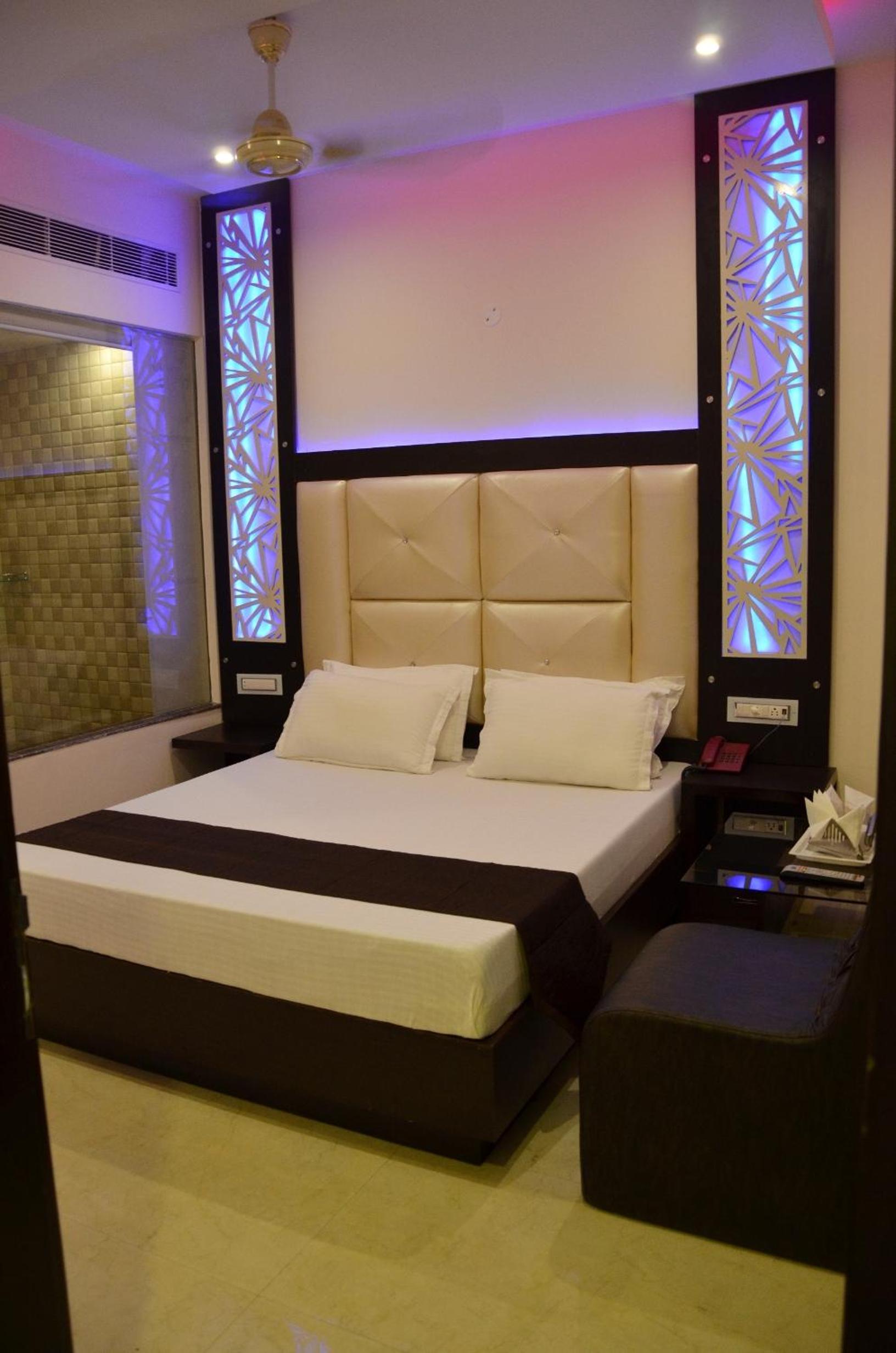 Deluxe Double Room photo 2