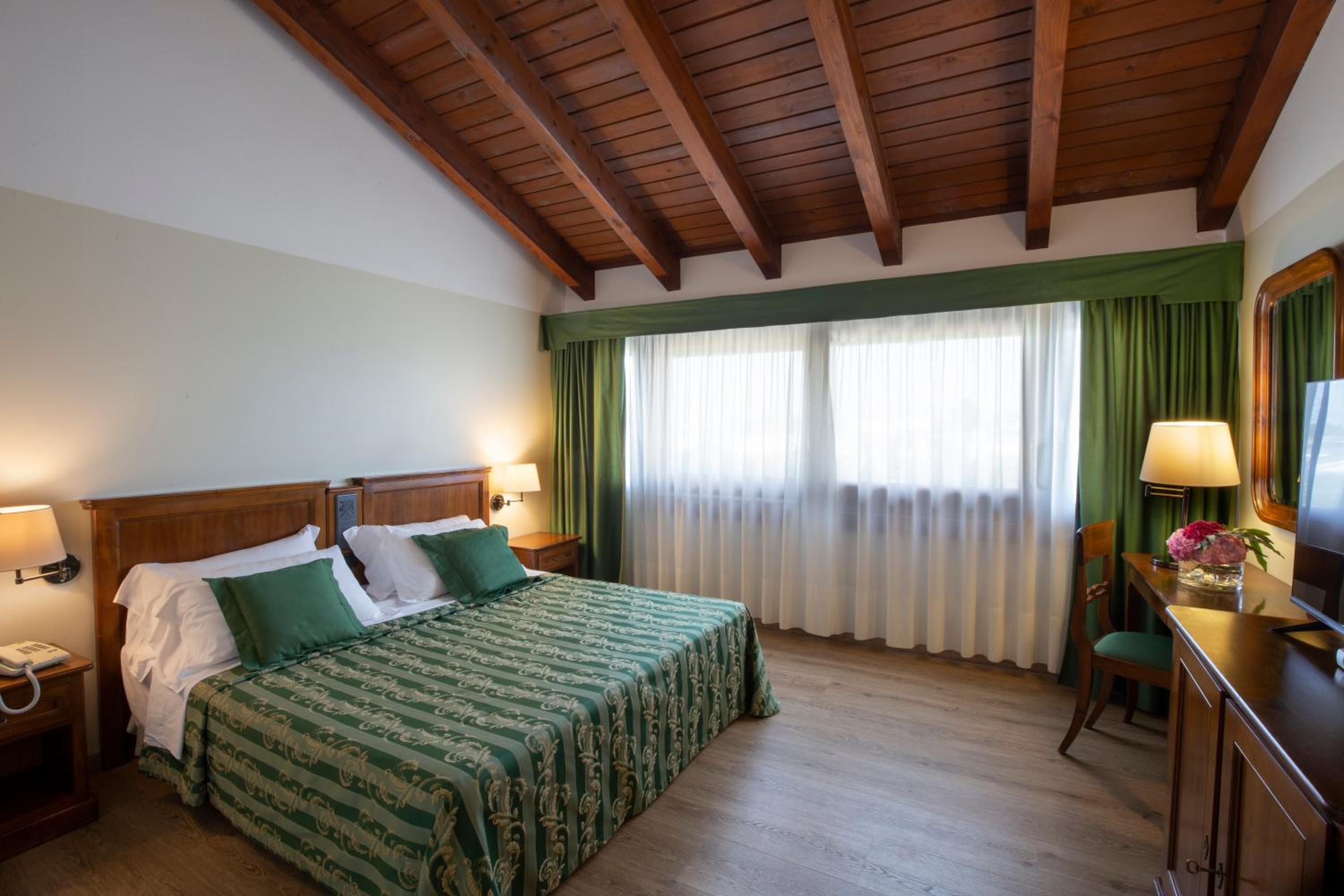Double Room - Photo 5