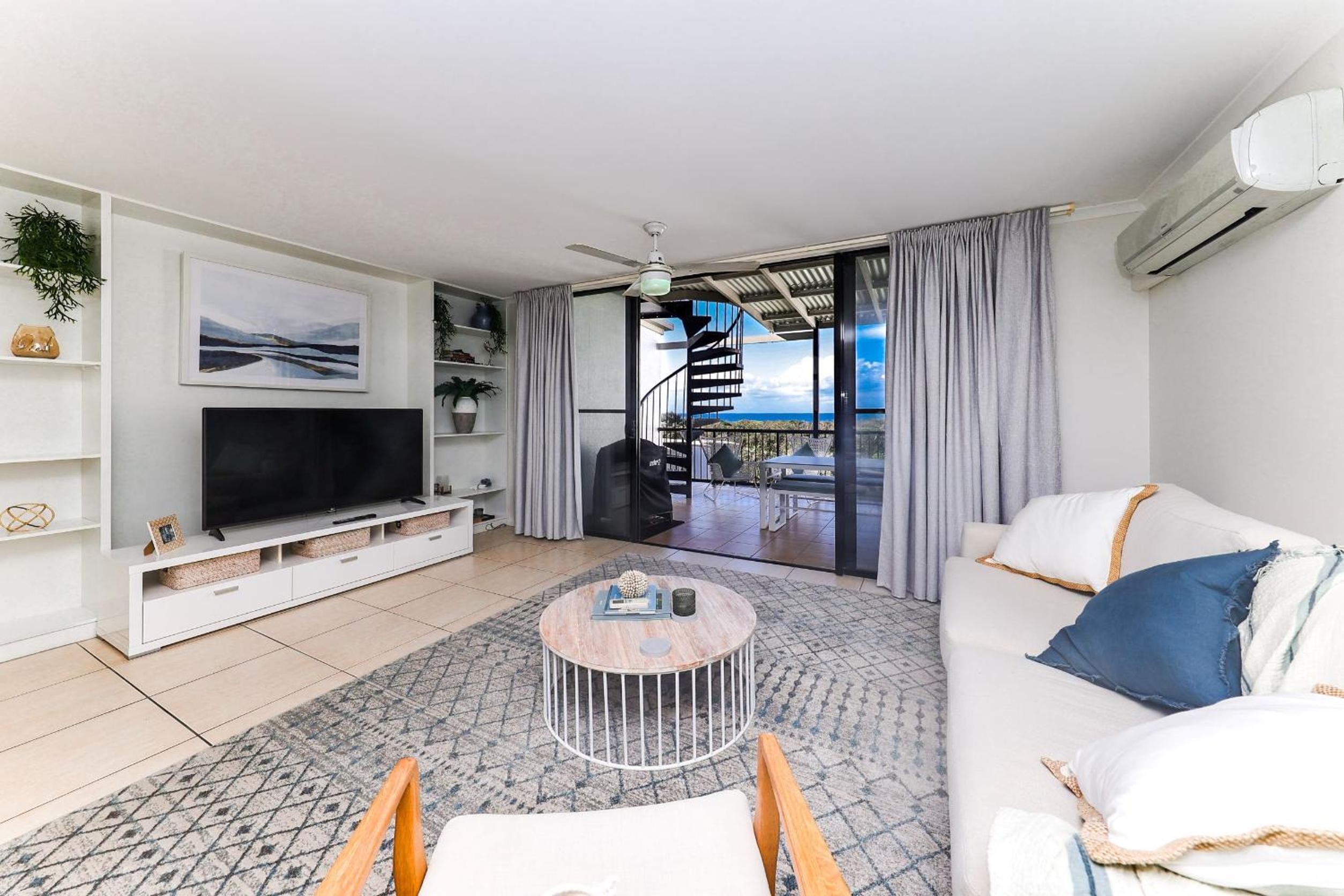 Penthouse Apartment photo 2