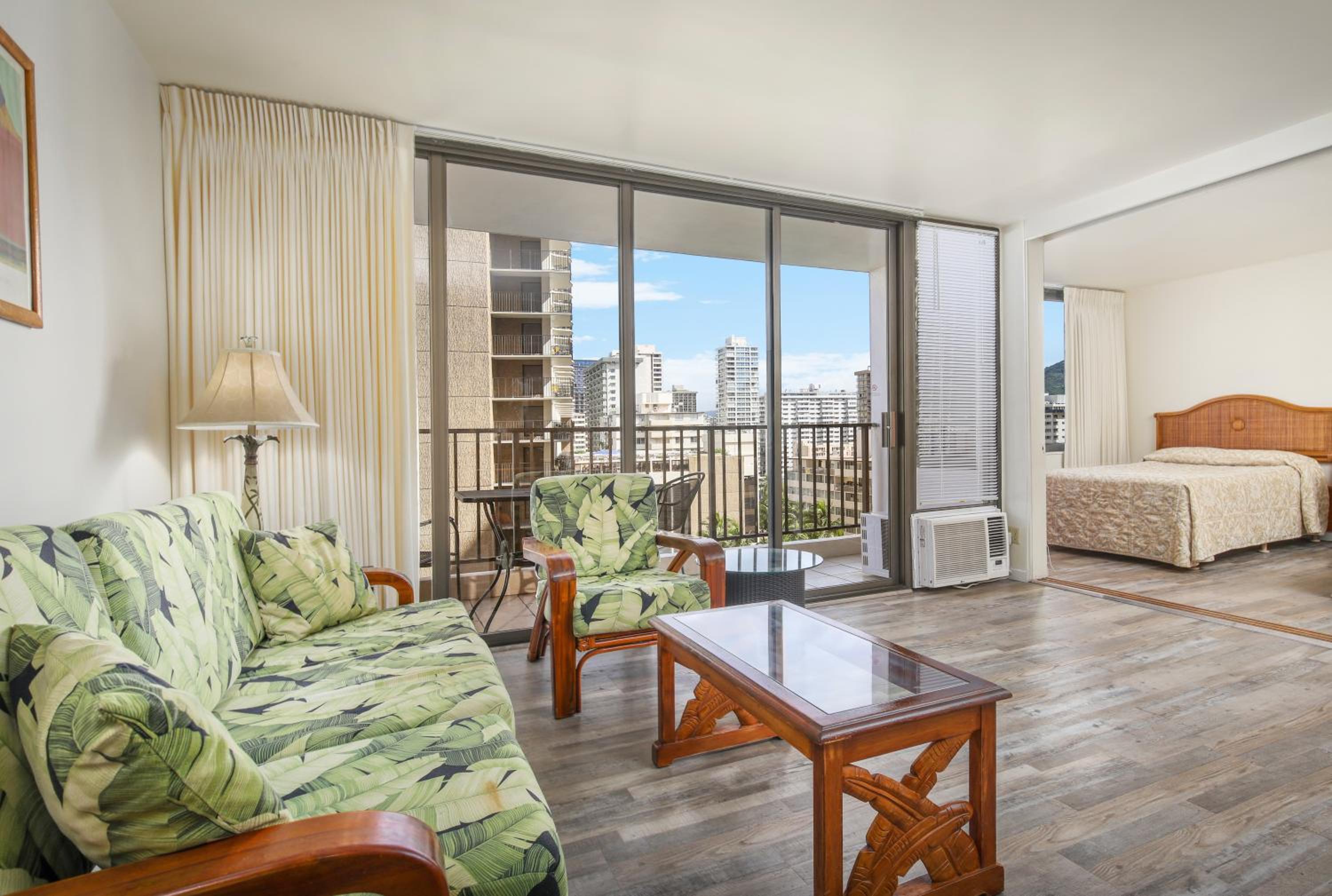 One-Bedroom Suite - Photo 1