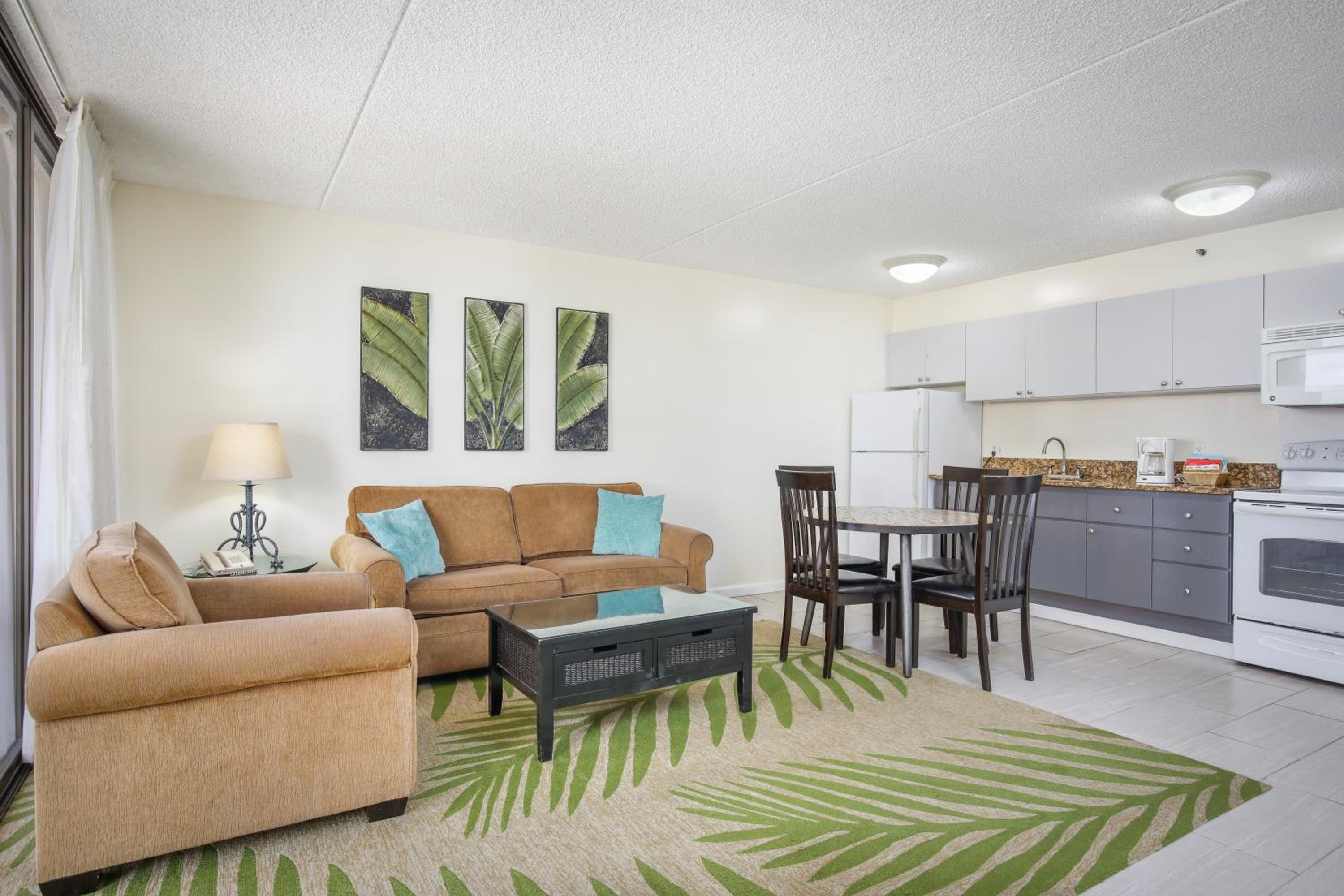 One-Bedroom Suite with Partial Ocean View - Photo 10