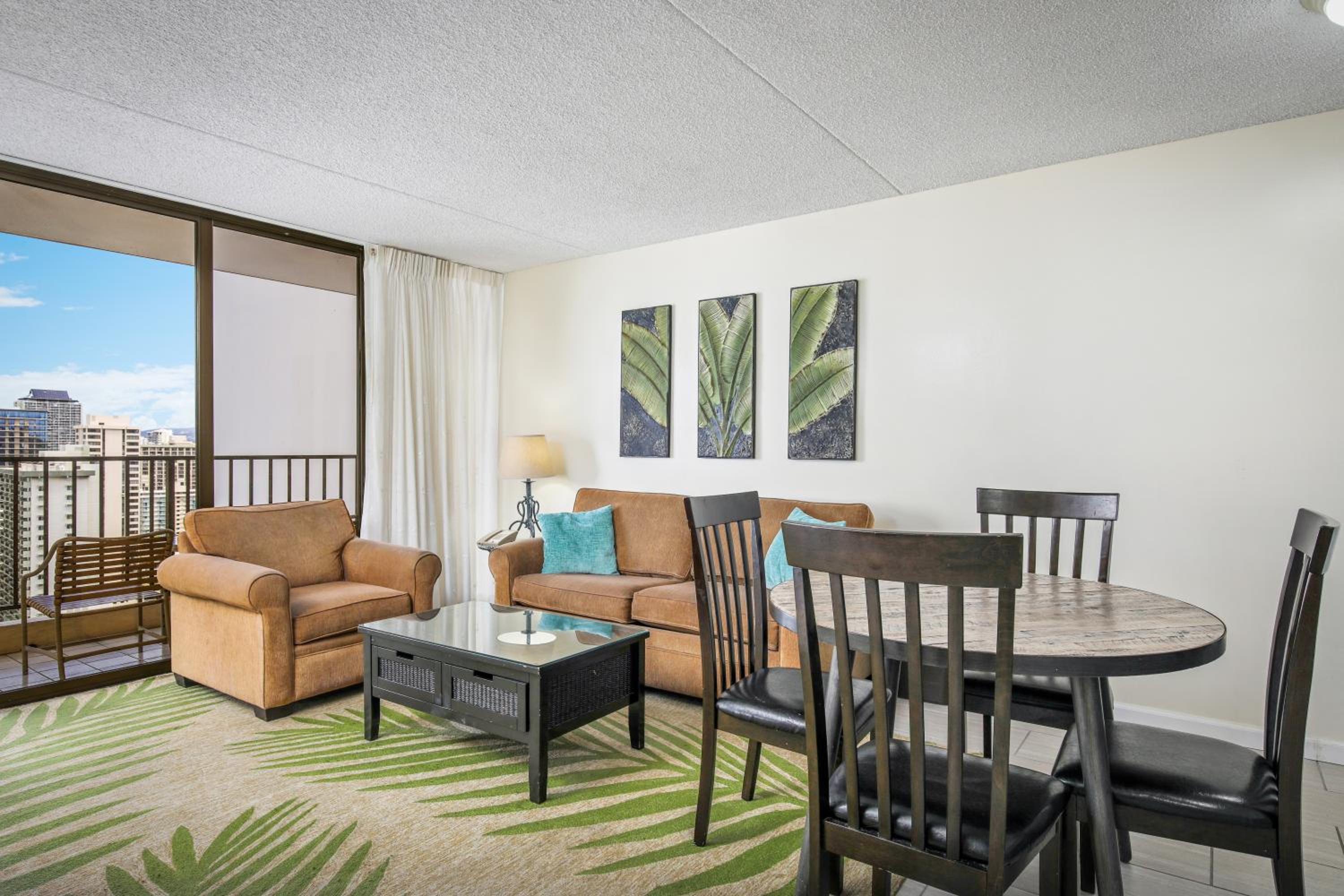 One-Bedroom Suite with Partial Ocean View - Photo 11