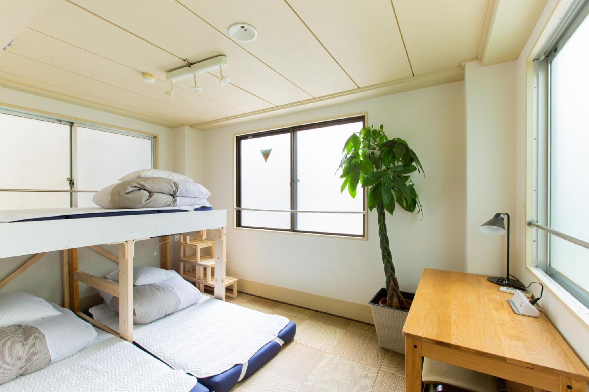 Economy Triple Room with Shared Bathroom