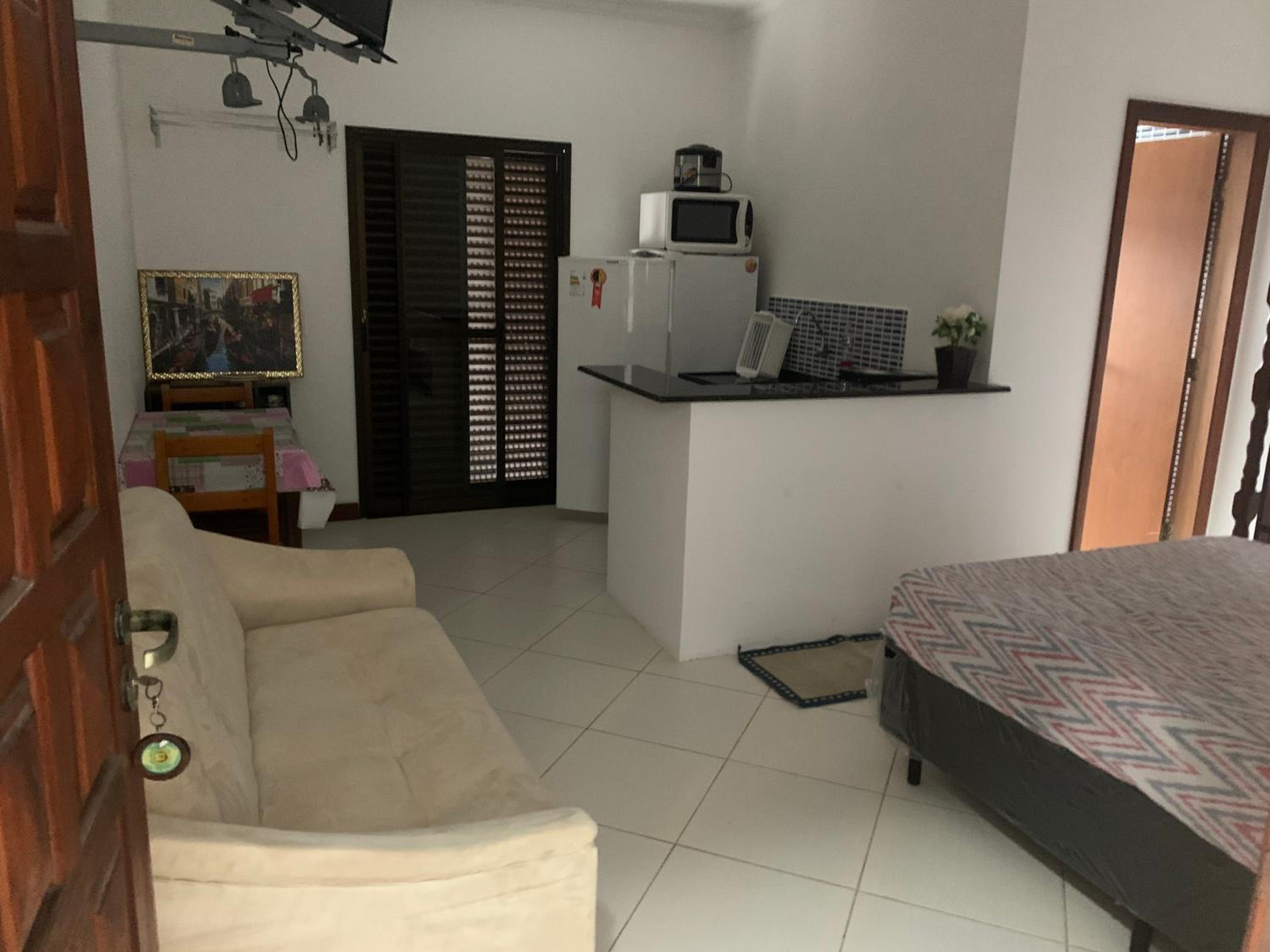 Apartment with Balcony - Photo 3