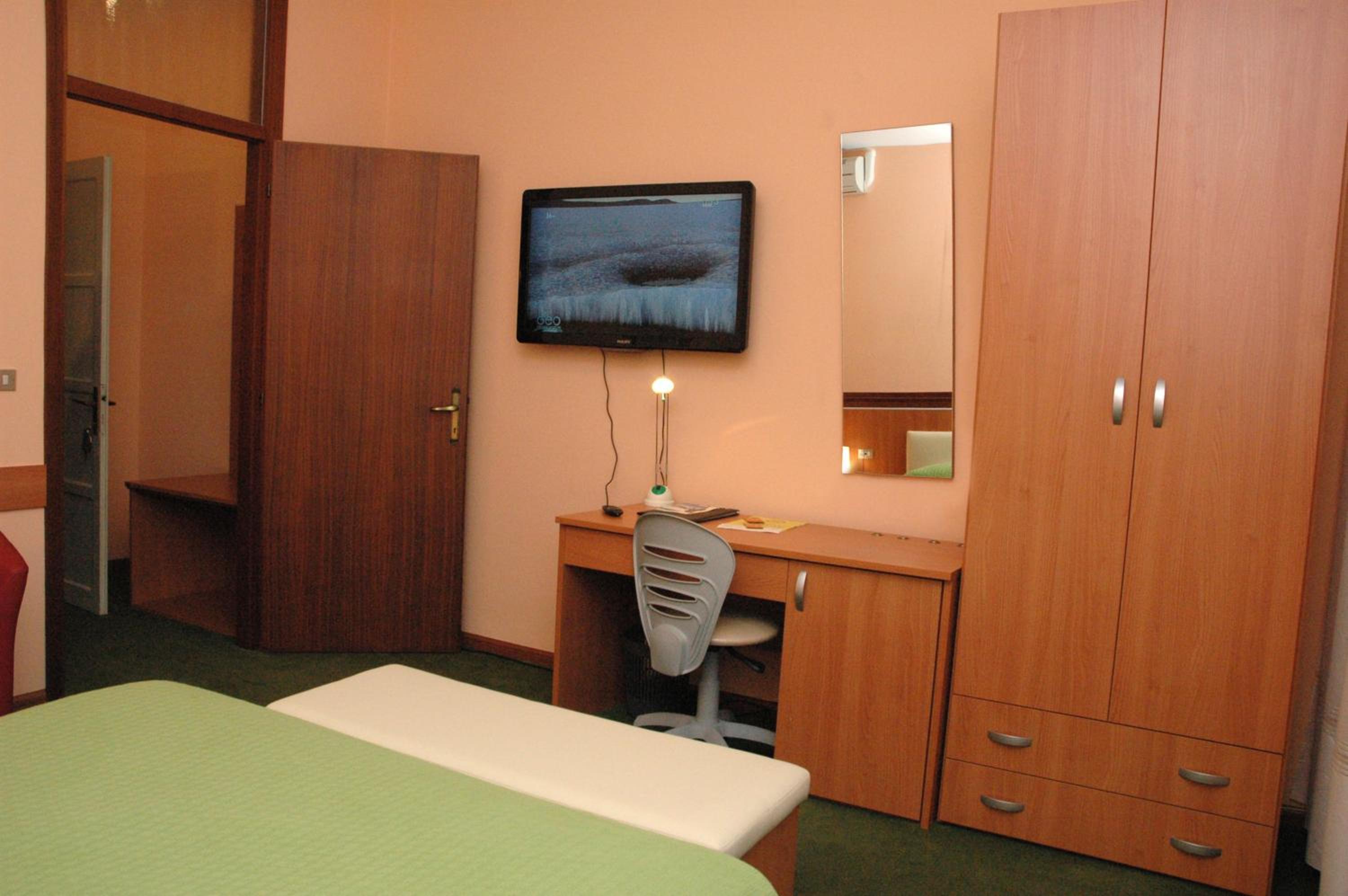Double or Twin Room photo 2