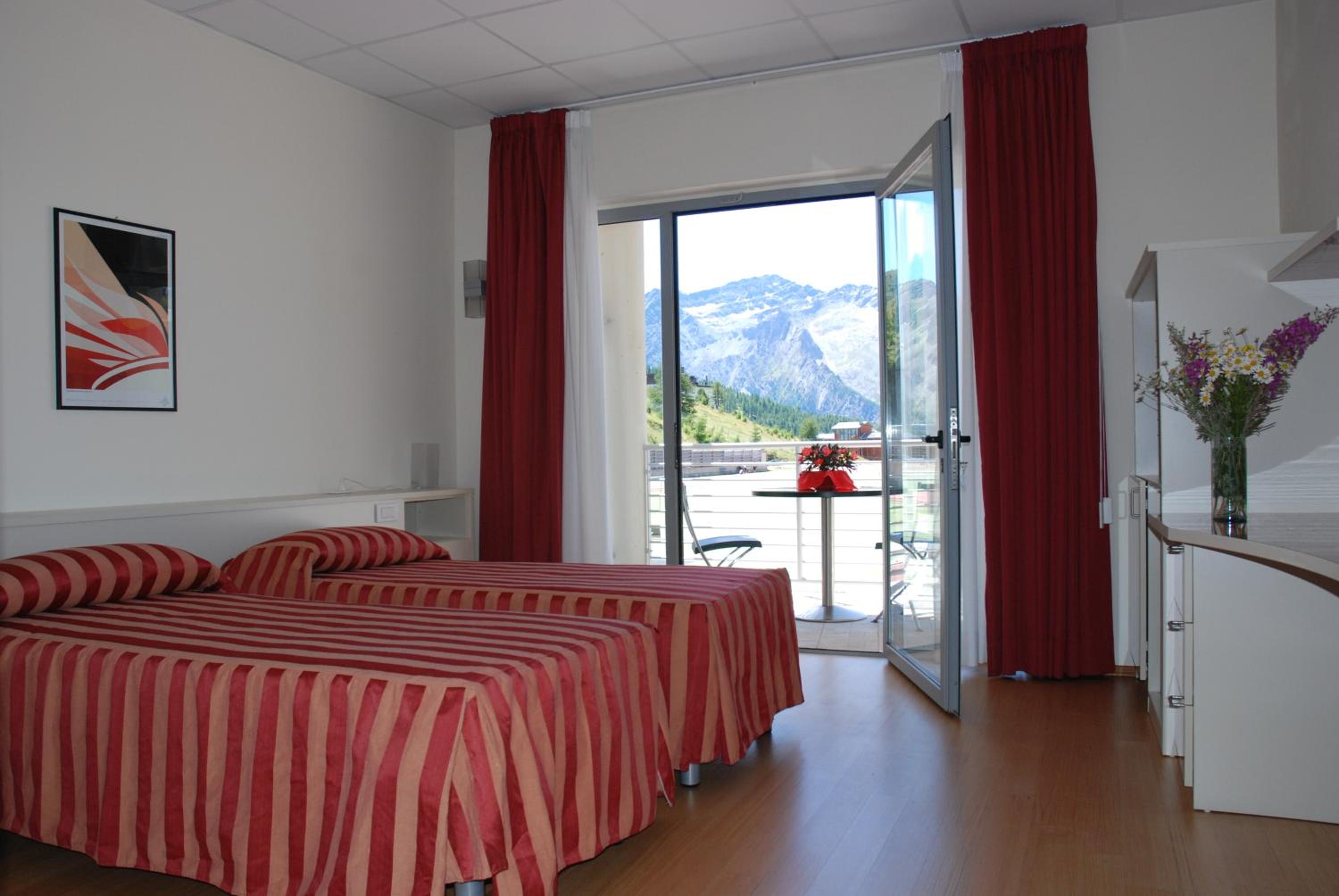 Twin Room - Photo 3