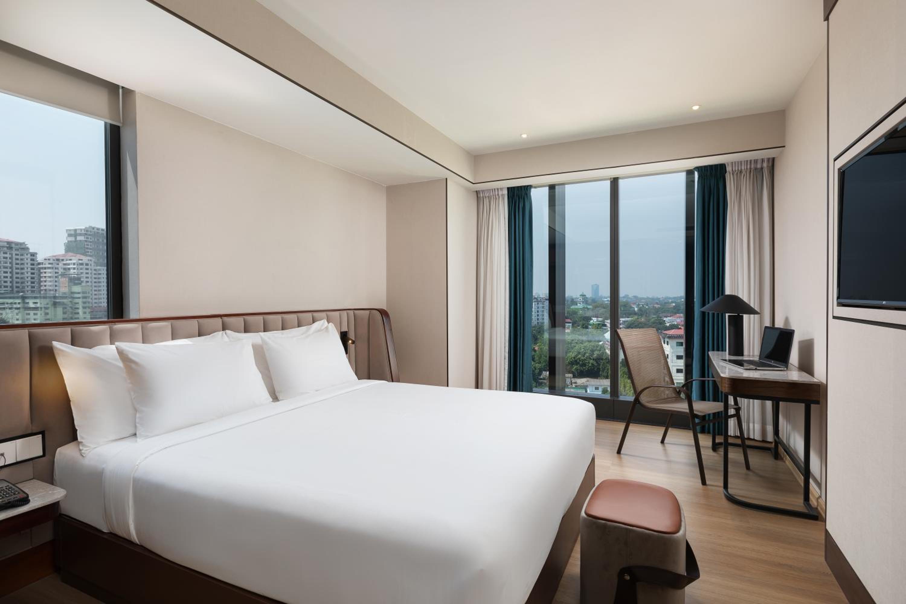 Superior King Room - Photo 2
