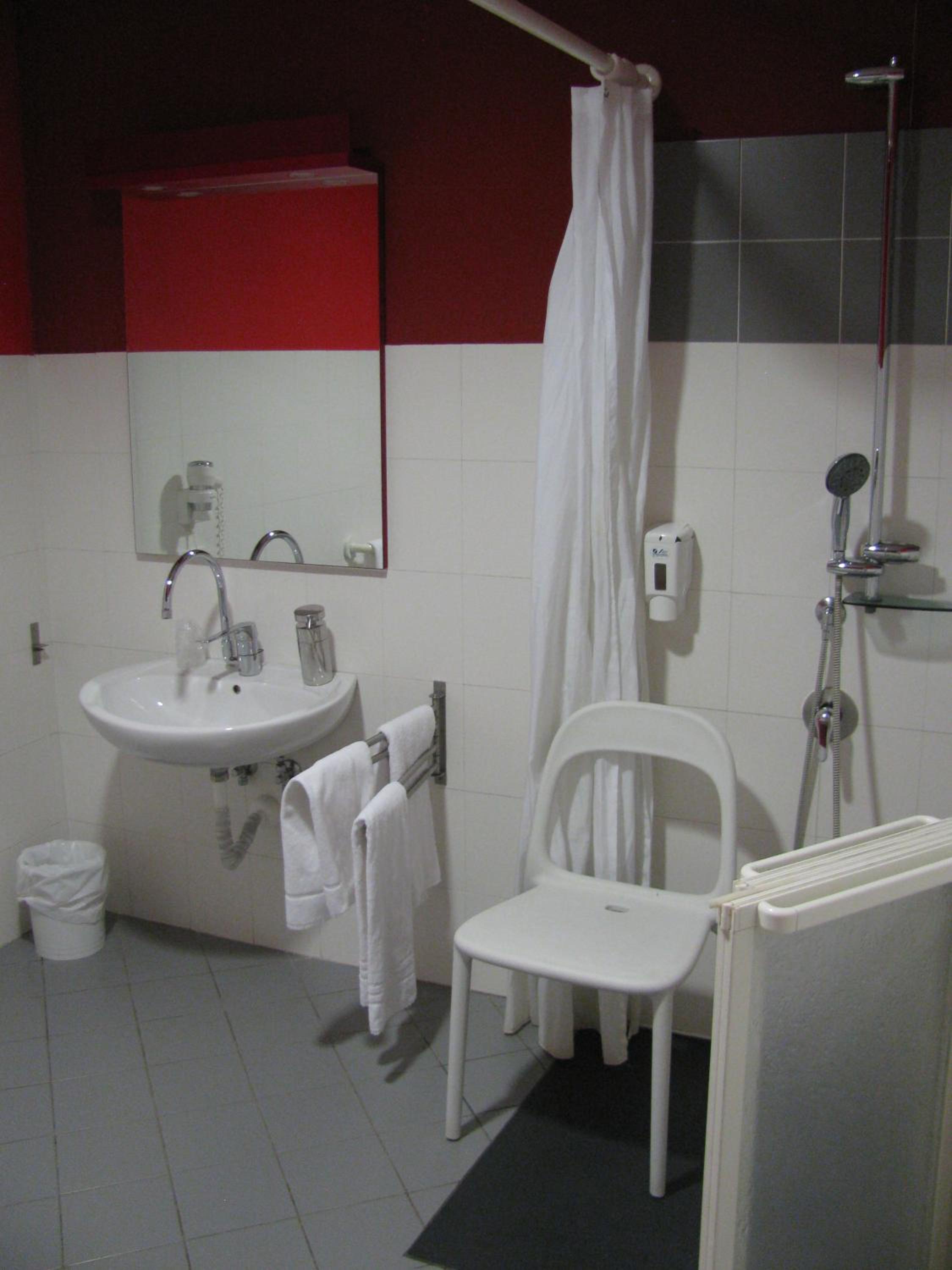 Double Room - Photo 4