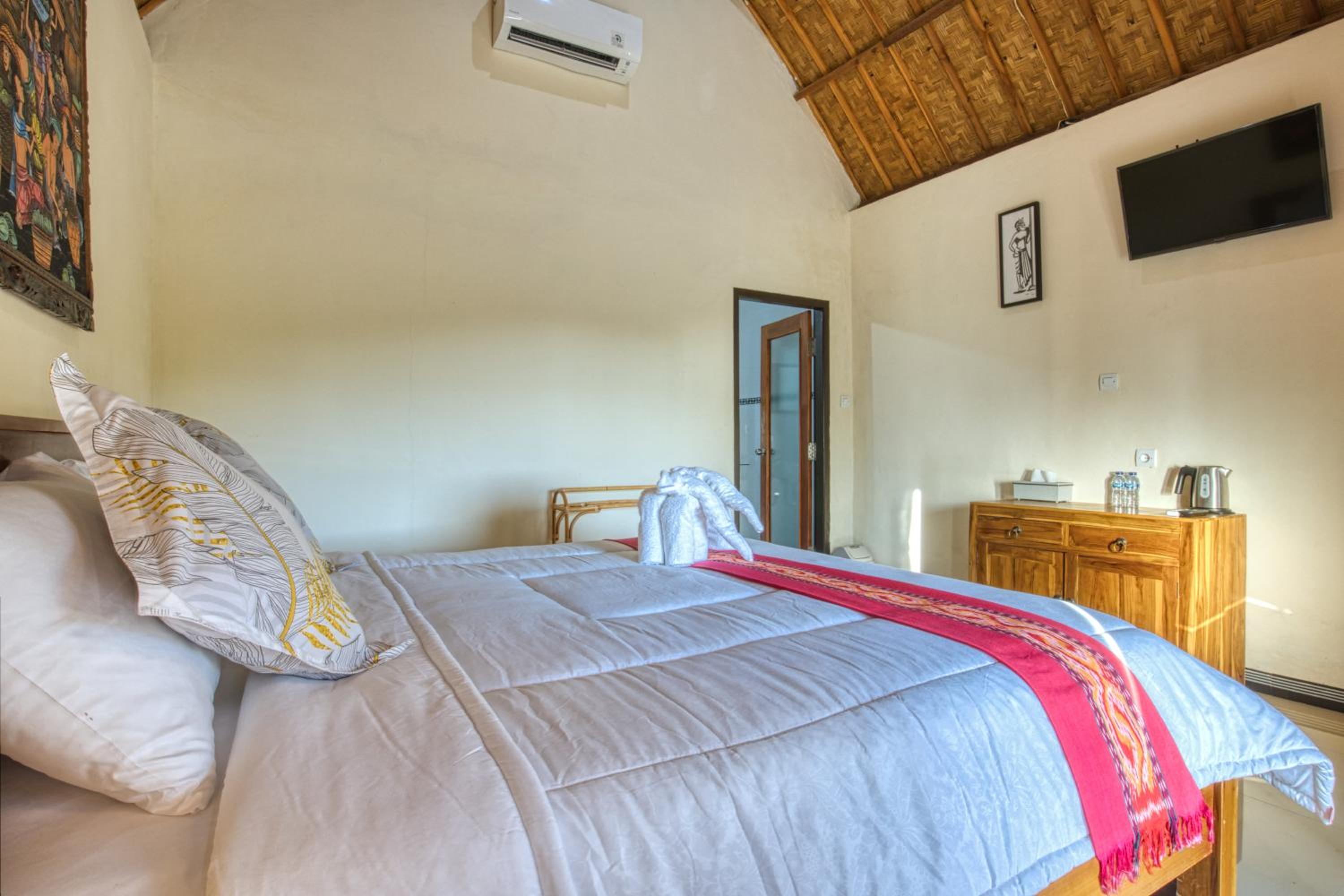 Double Room with Garden View - Photo 10
