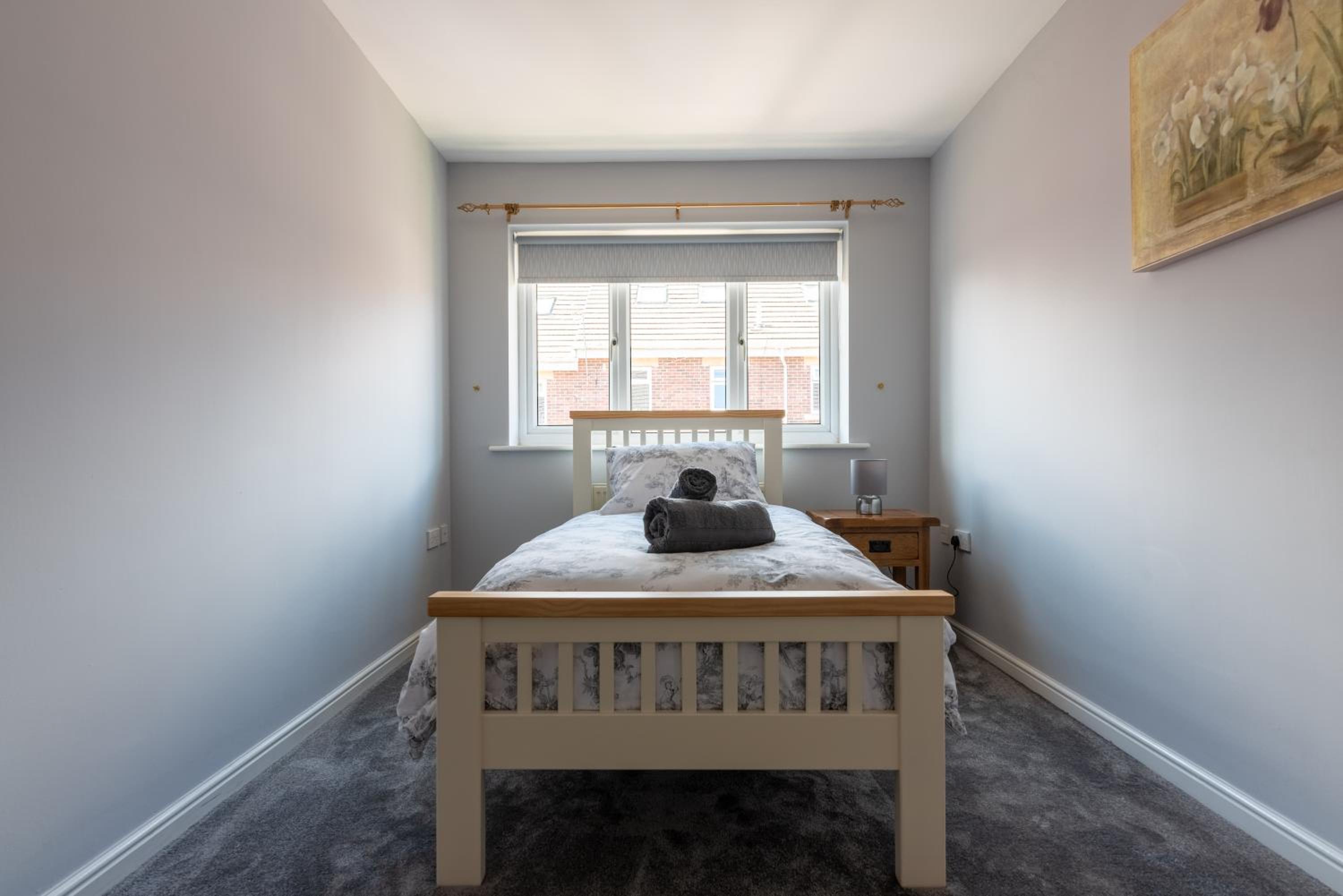 Two-Bedroom Apartment - Photo 2