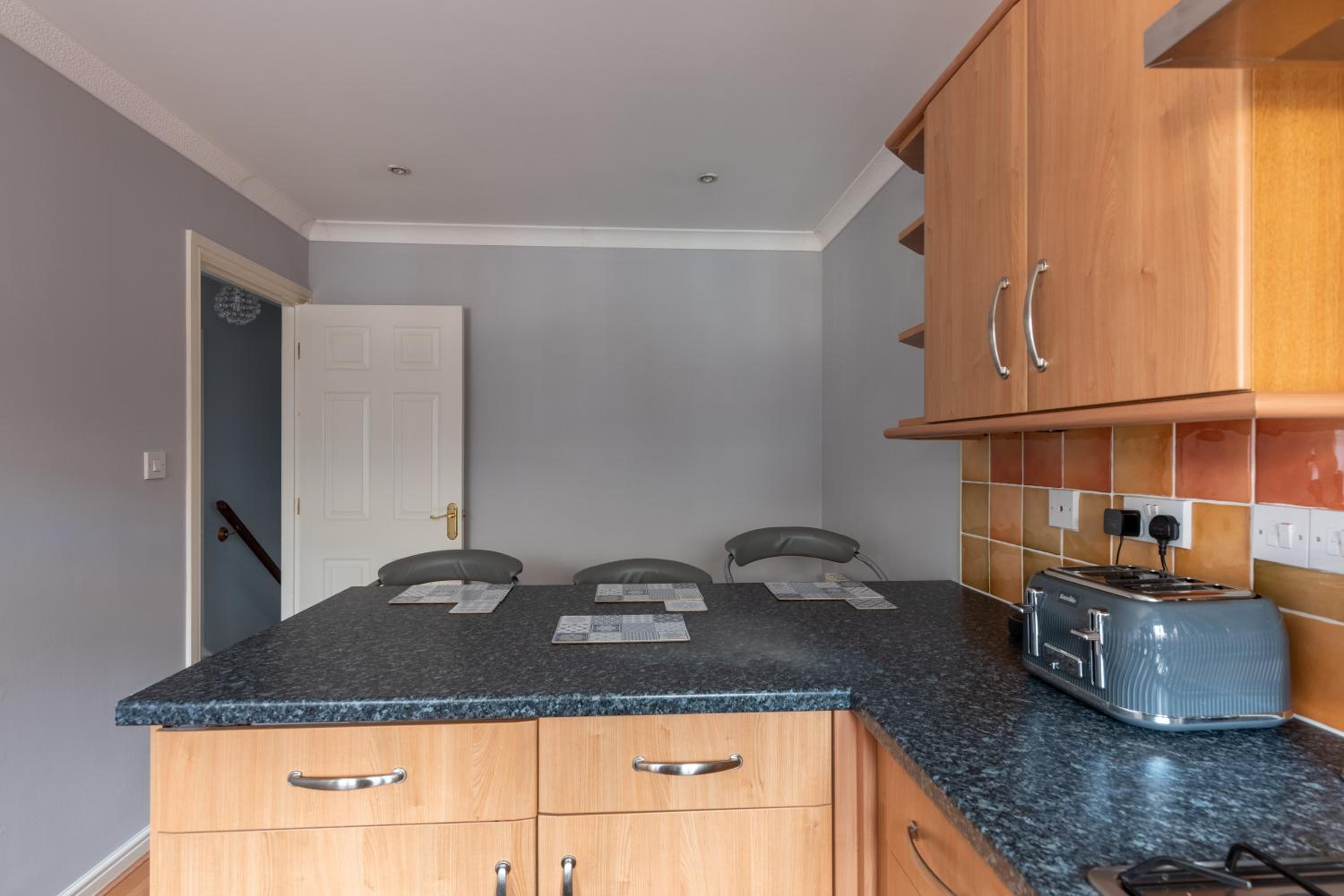 Two-Bedroom Apartment - Photo 19