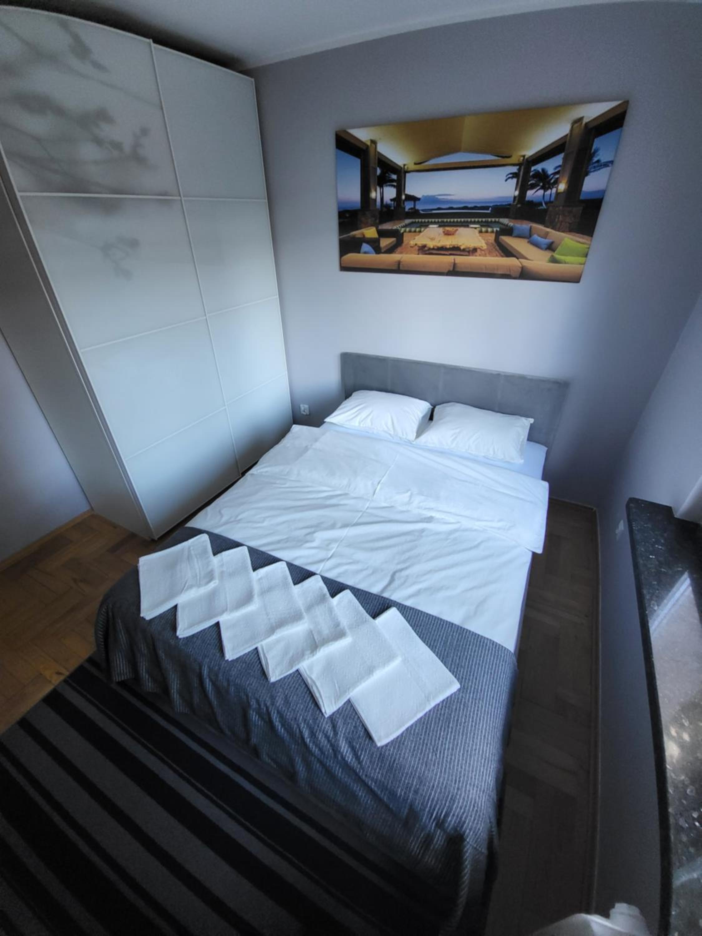 Two-Bedroom Apartment - Photo 8