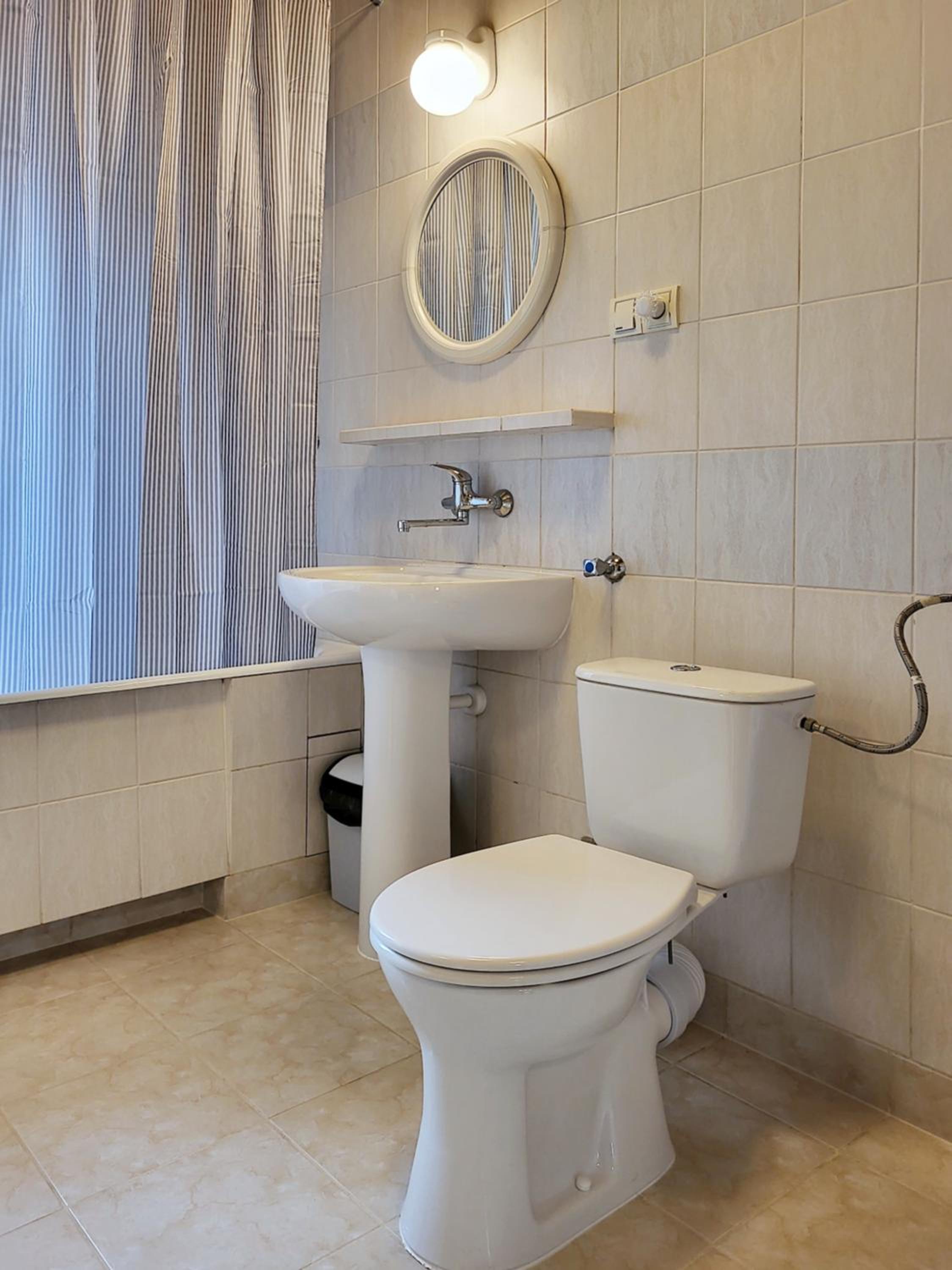 Standard Family Room - Photo 36