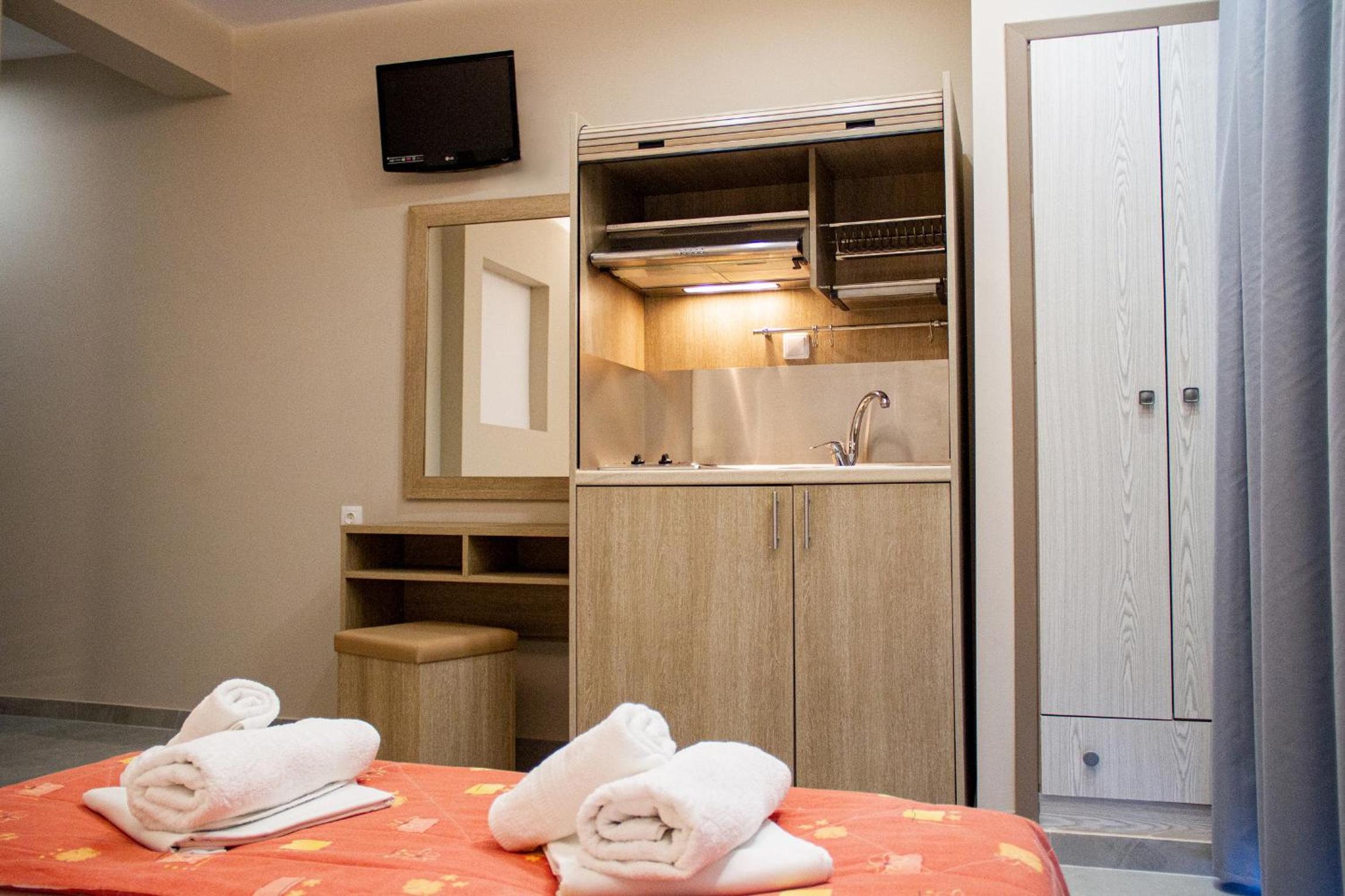 Triple Room with Balcony photo 3