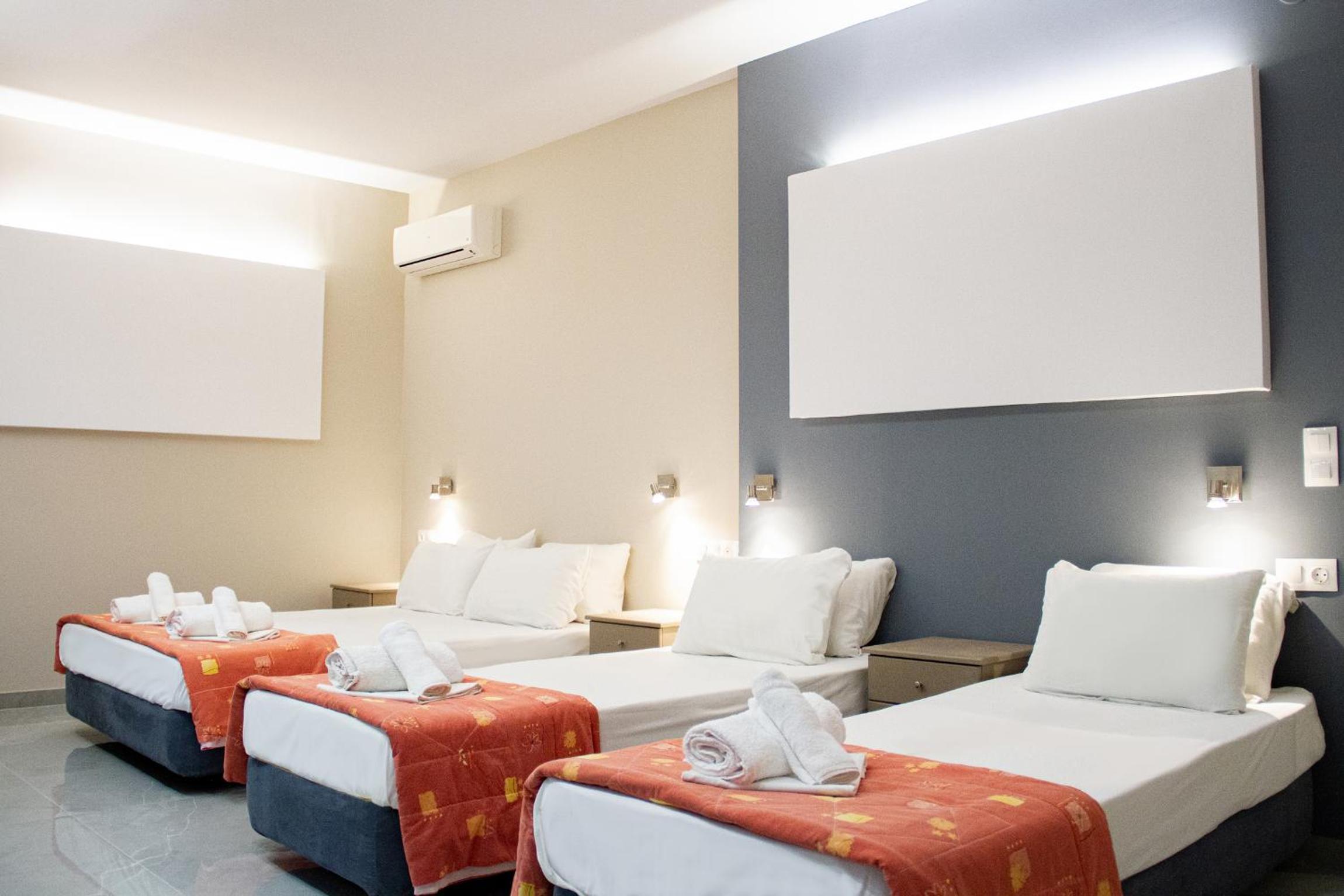 Quadruple Room with Balcony photo 1