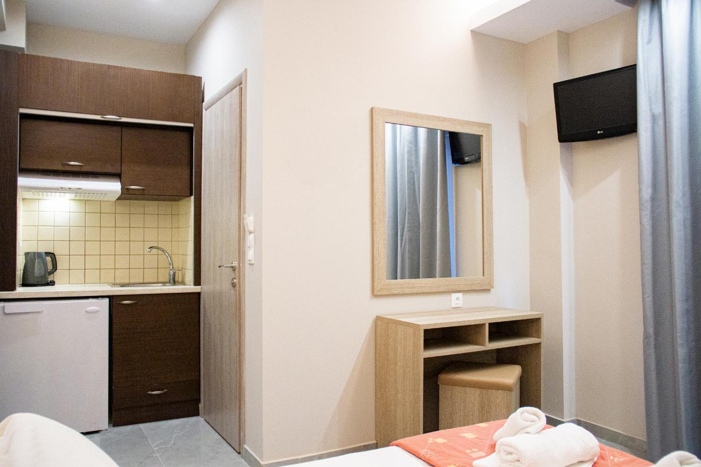 Double or Twin Room with Balcony - Photo 15