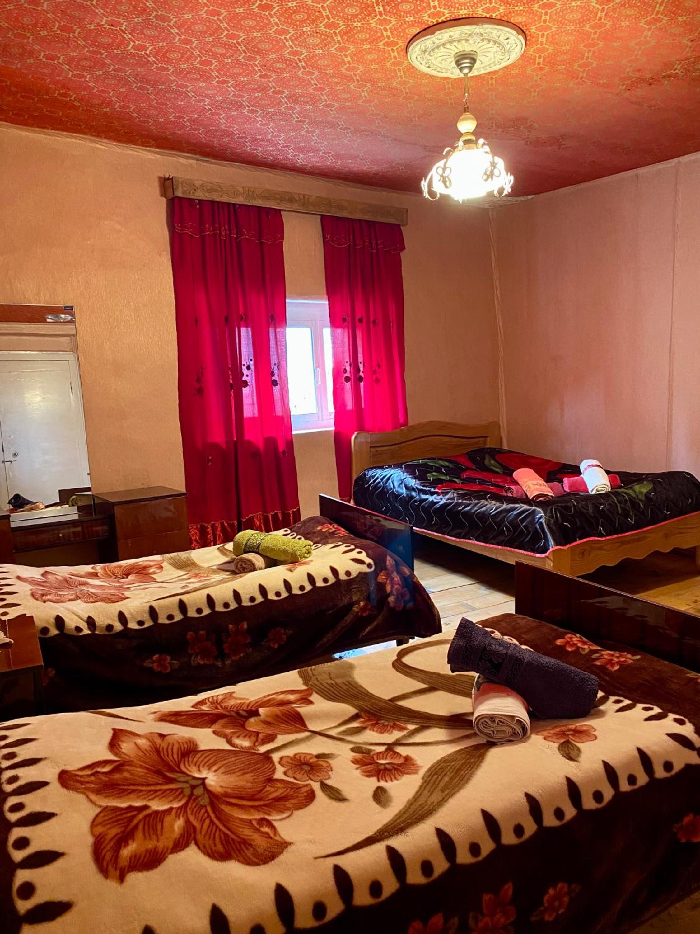 Quadruple Room with Mountain View photo 1