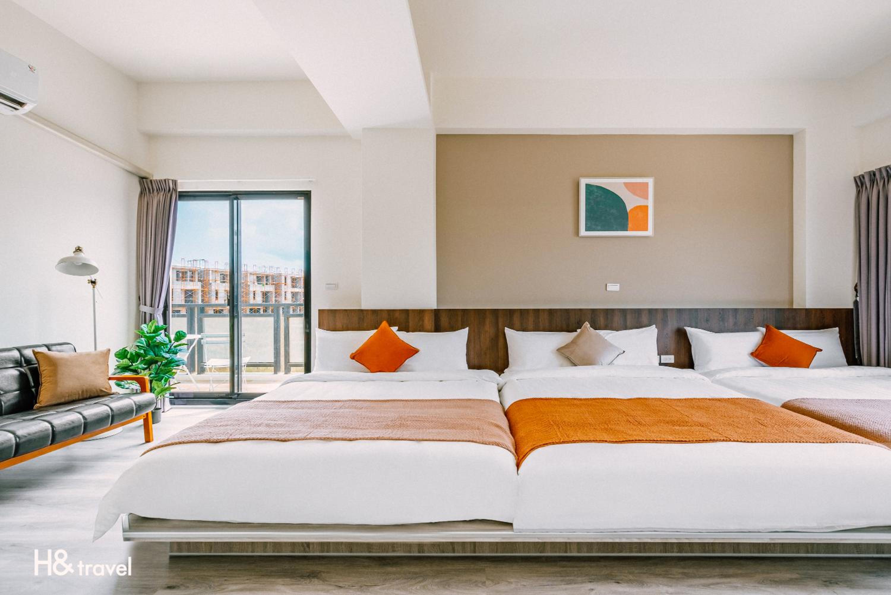Family Suite with Balcony photo 2