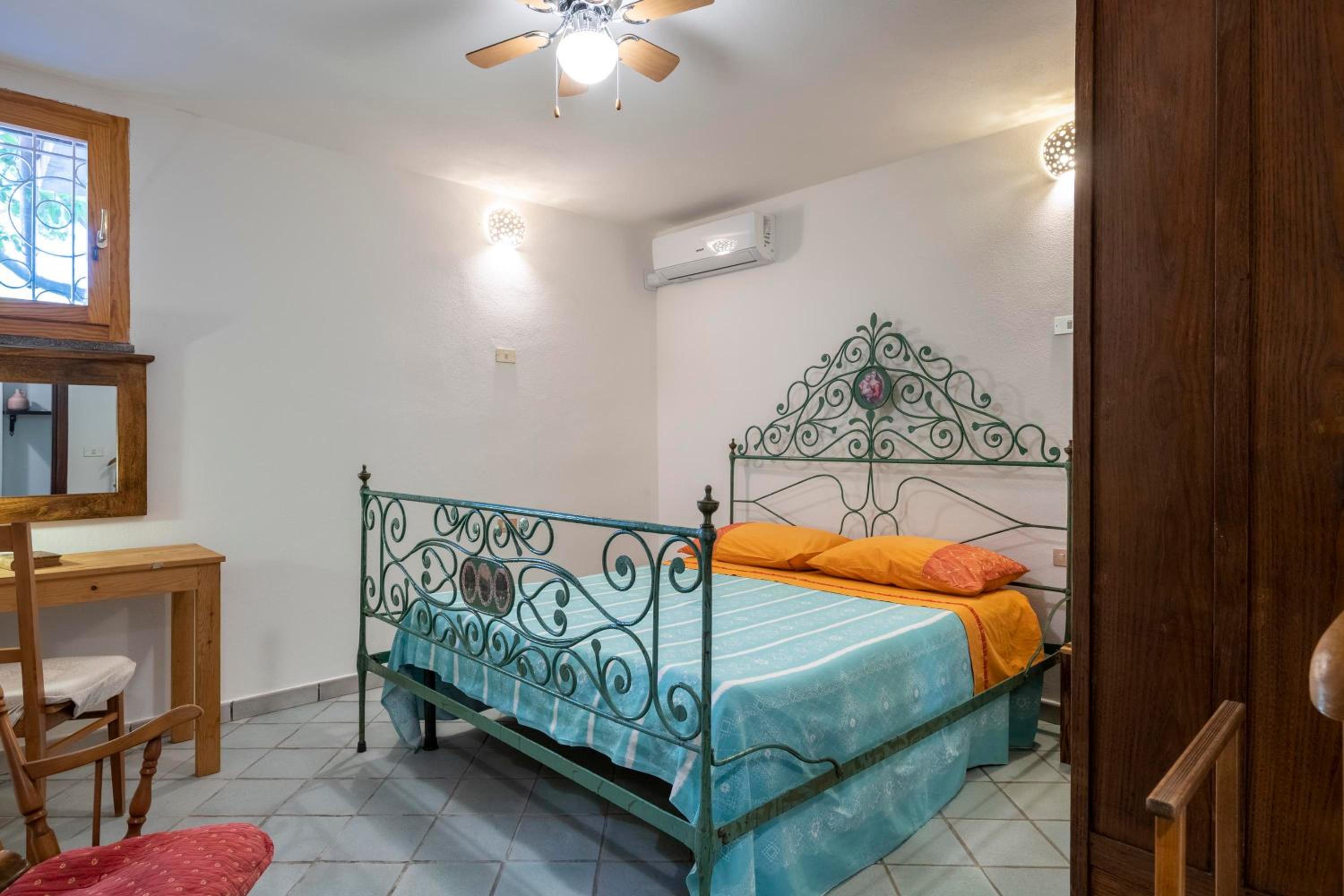 One-Bedroom Apartment with Garden View photo 1