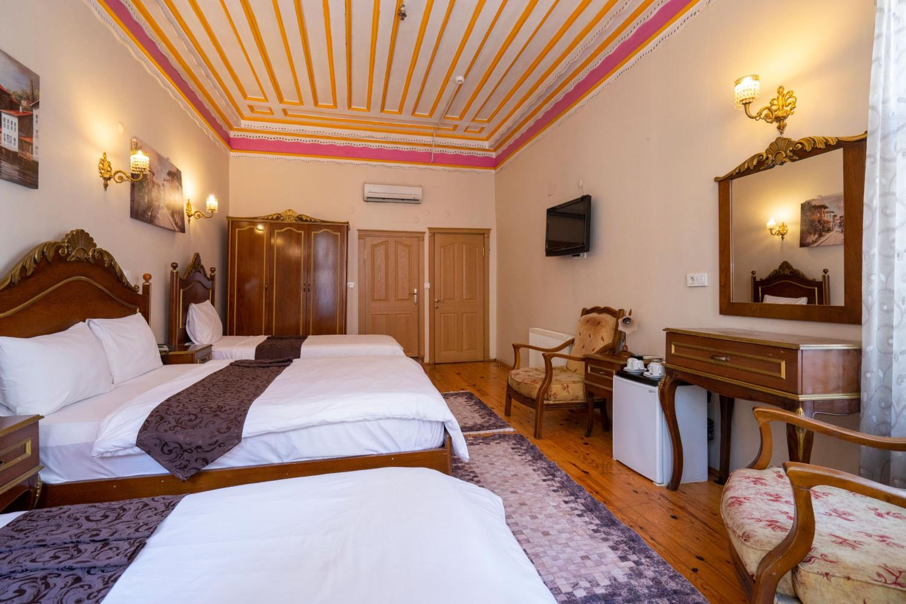 Deluxe Quadruple Room photo 3