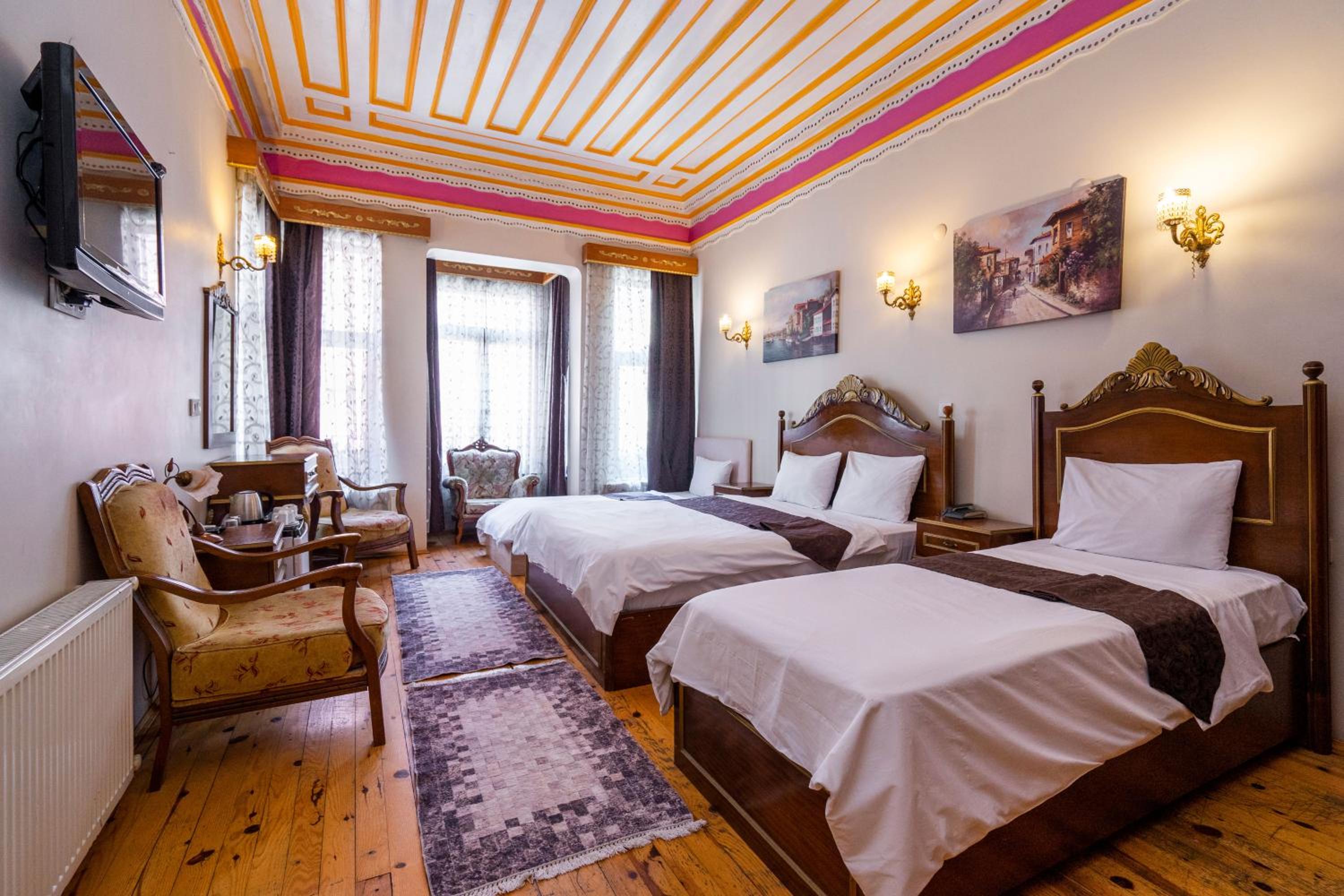 Deluxe Quadruple Room photo 2