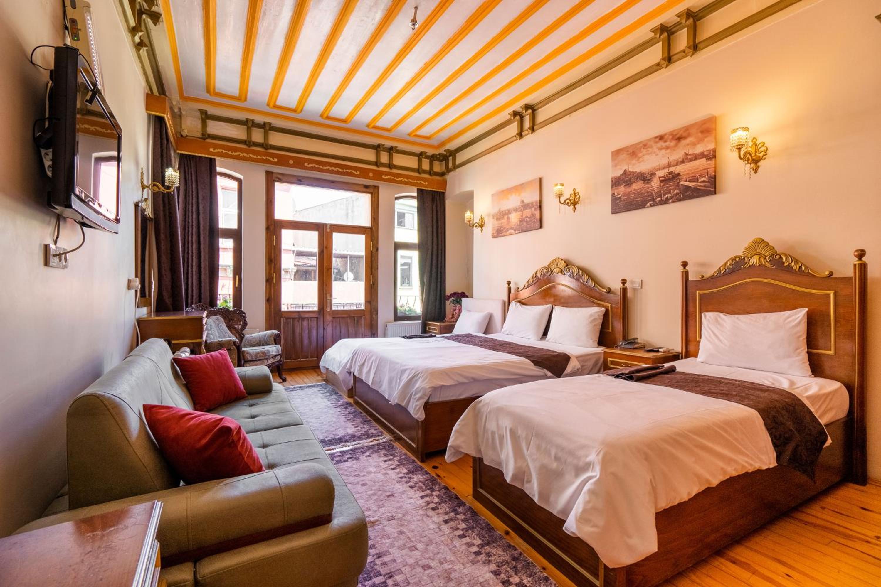 Deluxe Quadruple Room photo 1