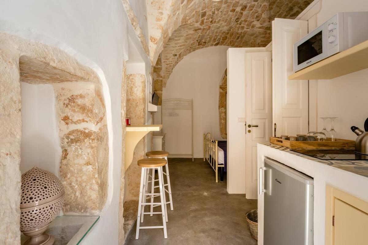 Double Room with Private Bathroom - Photo 2