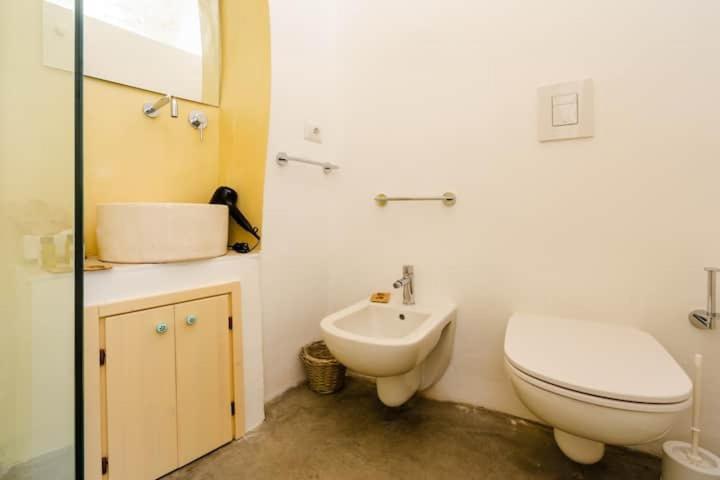 Double Room with Private Bathroom - Photo 4