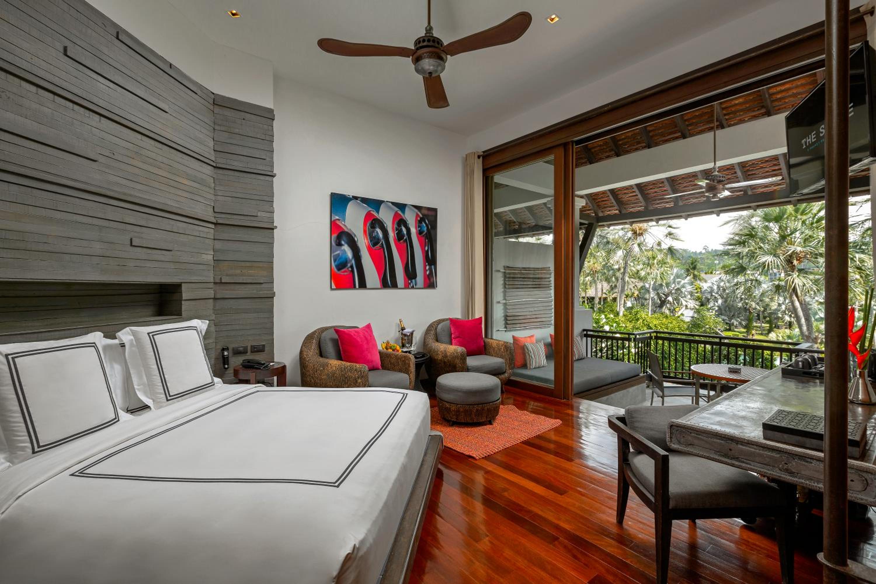 Pearl Bed Suite - Photo 5